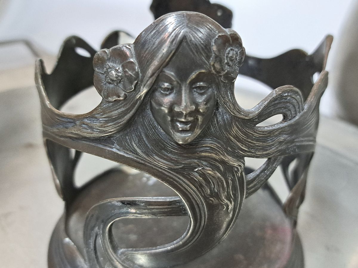 Detail e: Großes Lot Jugendstilzinn: Gemüse-/ Puddingschüssel, Entw. Hermann Fauser 1901/02;gravierter Einsatz mit Widmung, Birkenzweig- Dekor, Blatt u. ...