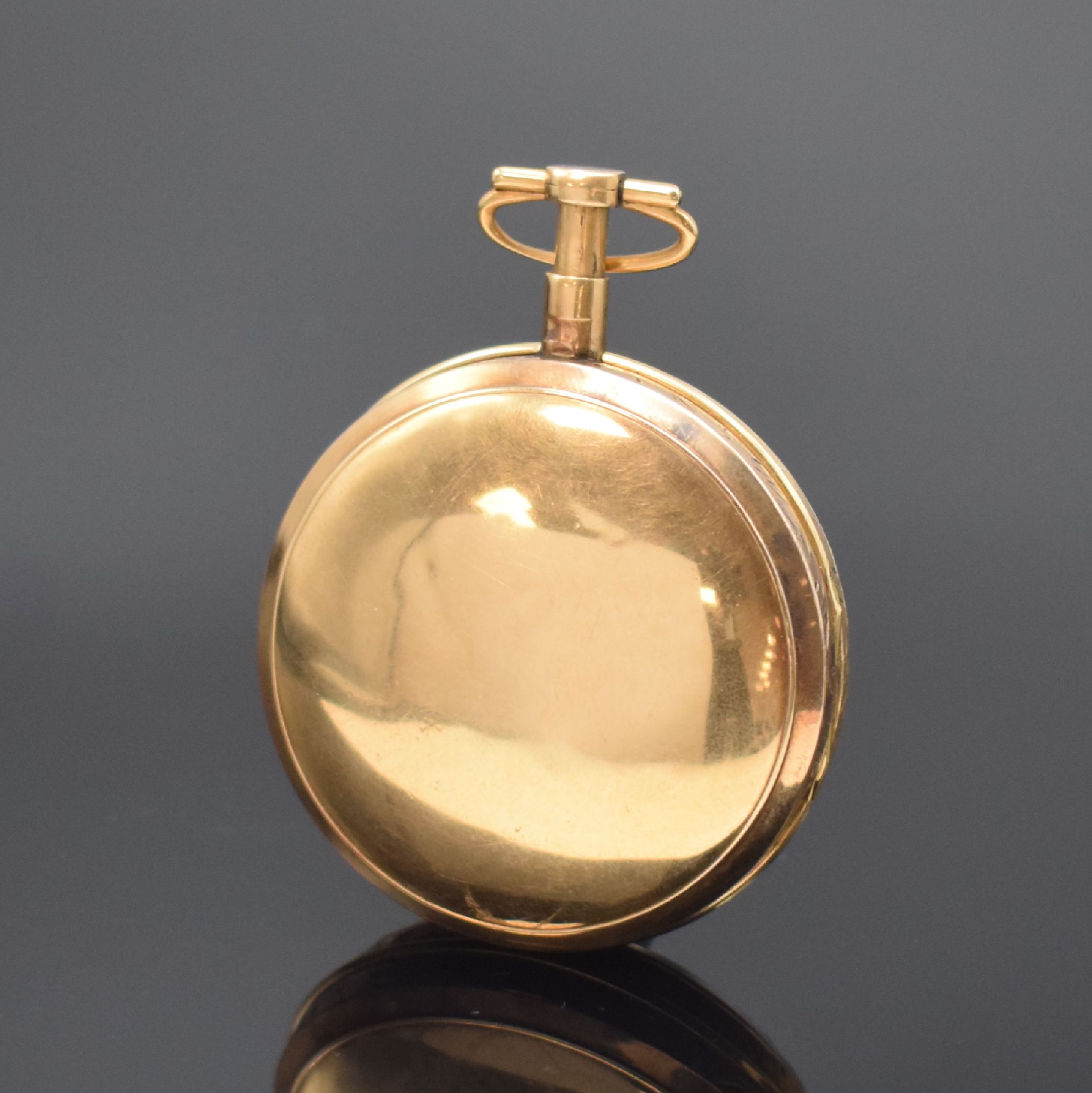 Detail a: Spindeltaschenuhr in RoseG 750/000 mit 1/4-Stunden-Repetition, Schweiz um 1800, 2- teil. Geh., Glasrand am Scharnier, Emailzifferbl. m. arab. Zahlen, ...