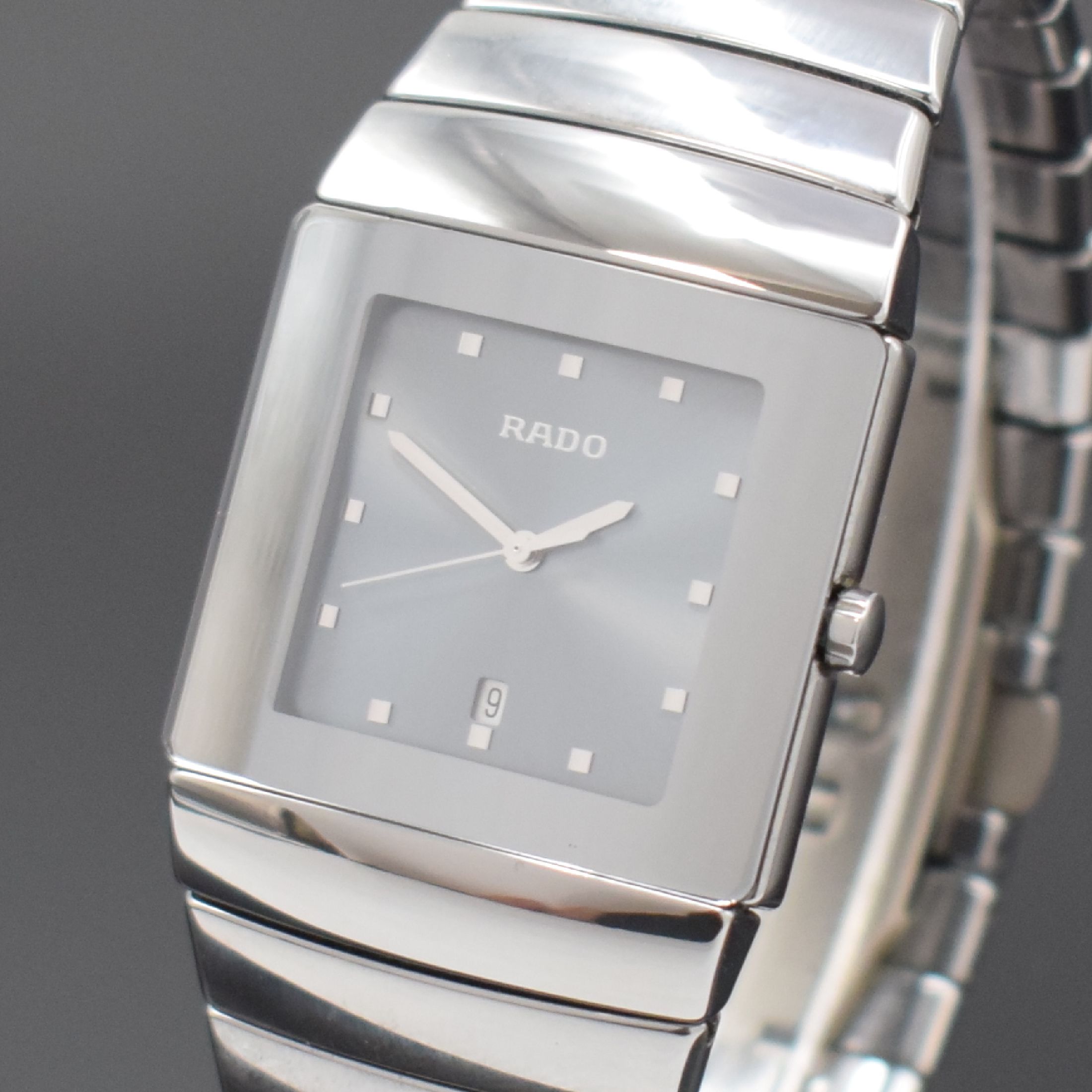 Detail a: RADO Diastar Herrenarmbanduhr, Schweiz um 2000, quarz, Ref. 152.0432.3, Keramikgeh., Boden 4-fach verschr., Keramik-Gliederband m. dopp. Faltschl., ...