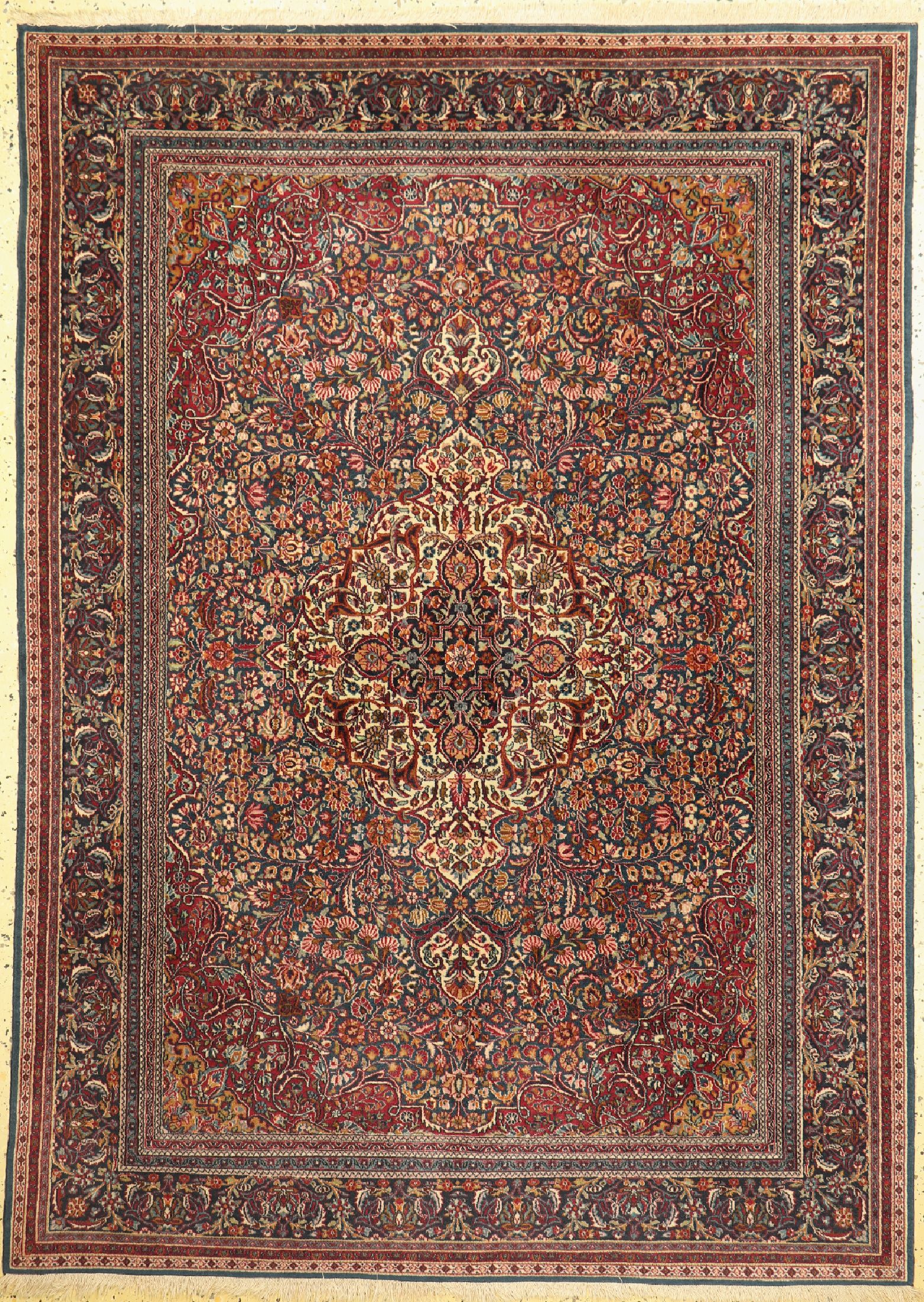 Lahor fein, Pakistan, ca. 50 Jahre, Wolle auf Baumwolle, ca. 214 x 154 cm, EHZ: 2