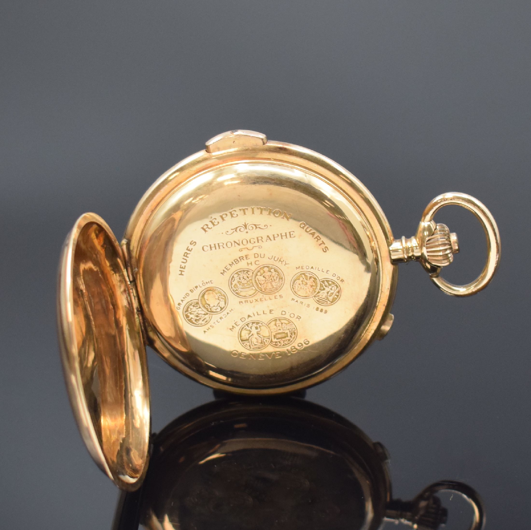 Detail c: Savonette in RoseG 585/000 mit 1/4- Stundenrepetition und Chronograph, Schweiz um 1900, 3-Deckel Goldgeh. dell., Emailzifferbl. m. arab. Zahlen, ...