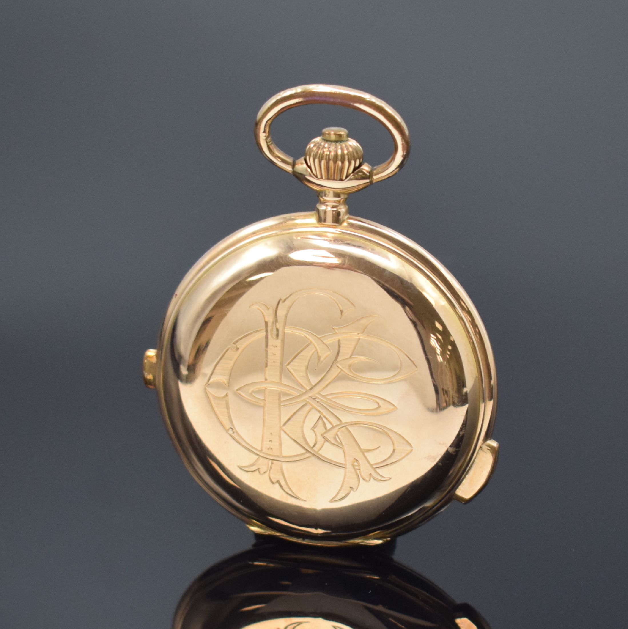 Detail b: Savonette in RoseG 585/000 mit 1/4-Stunden- Repetition und Chronograph, Schweiz um 1900, 3-Deckel-Goldgeh. mit Monogramm, Emailzifferbl. m. arab. ...