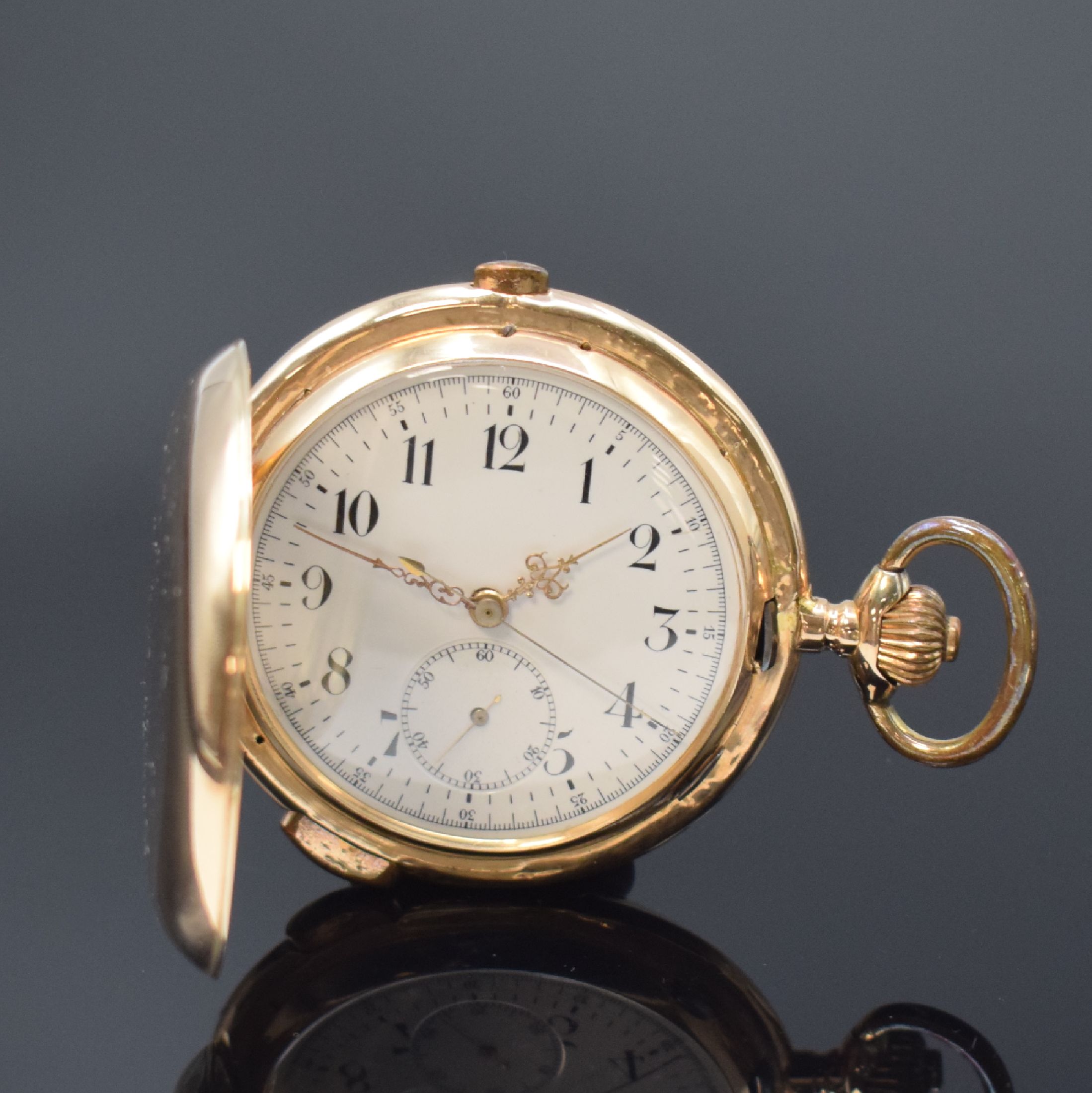 Savonette in RoseG 585/000 mit 1/4-Std.- Repetition und Chronograph, Schweiz um 1900, 3-Deckel Goldgeh. dell., Emailzifferbl. m. arab. Zahlen, verg. ...