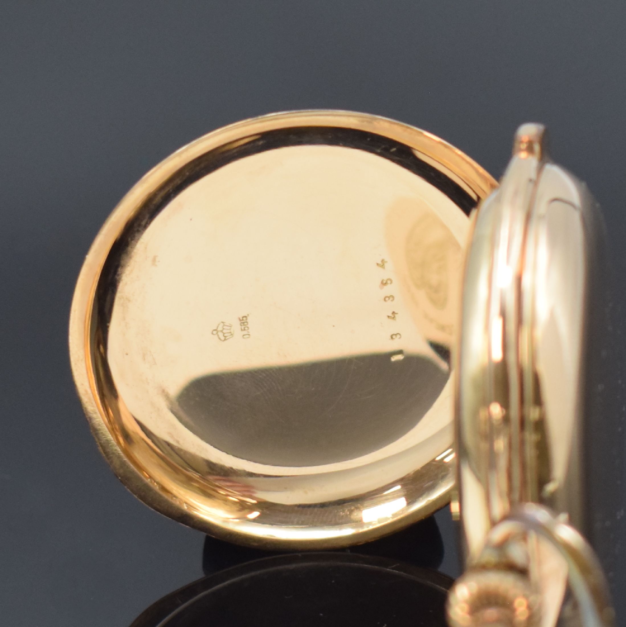 Detail b: Savonette in RoseG 585/000 mit 1/4-Std.- Repetition und Chronograph, Schweiz um 1900, 3-Deckel Goldgeh. dell., Emailzifferbl. m. arab. Zahlen, verg. ...