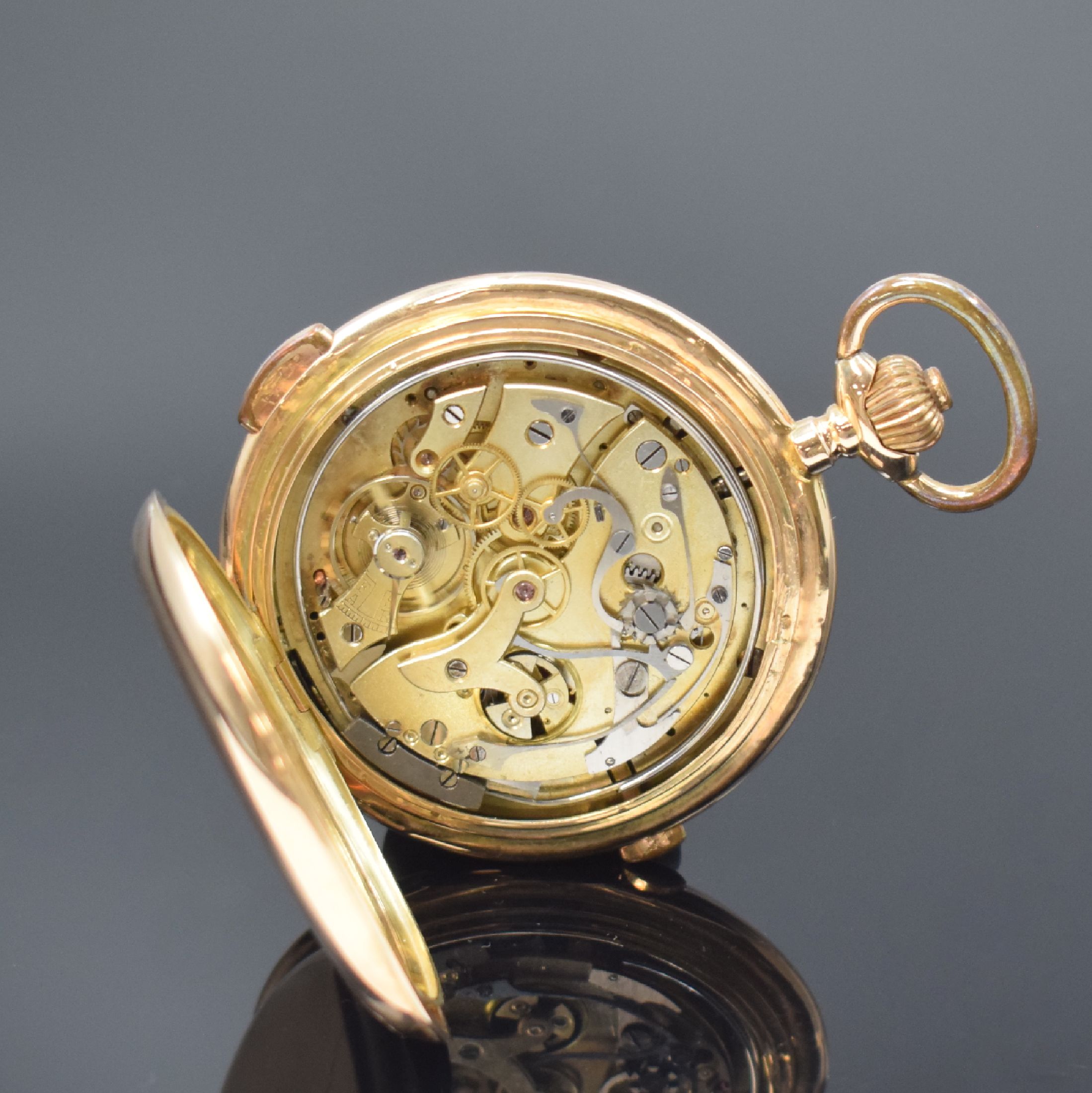 Detail e: Savonette in RoseG 585/000 mit 1/4-Std.- Repetition und Chronograph, Schweiz um 1900, 3-Deckel Goldgeh. dell., Emailzifferbl. m. arab. Zahlen, verg. ...