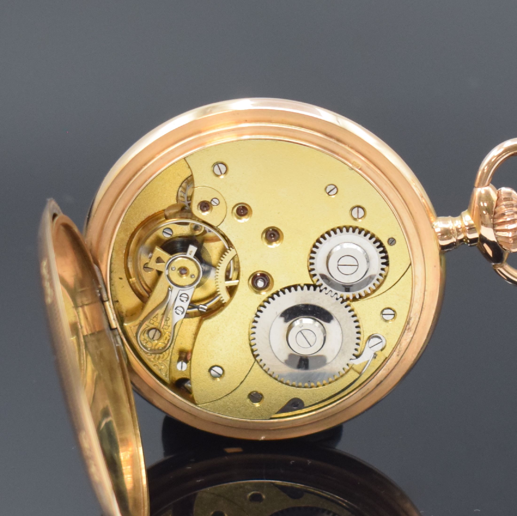 Detail f: Savonette in RG 585/000, Schweiz um 1900, 2-Deckel Goldgeh., Emailzifferbl. m. arab. Zahlen, gold. Zeiger, verg. Werk m. Komp.-Unr. u. Breguet-Sp., ...