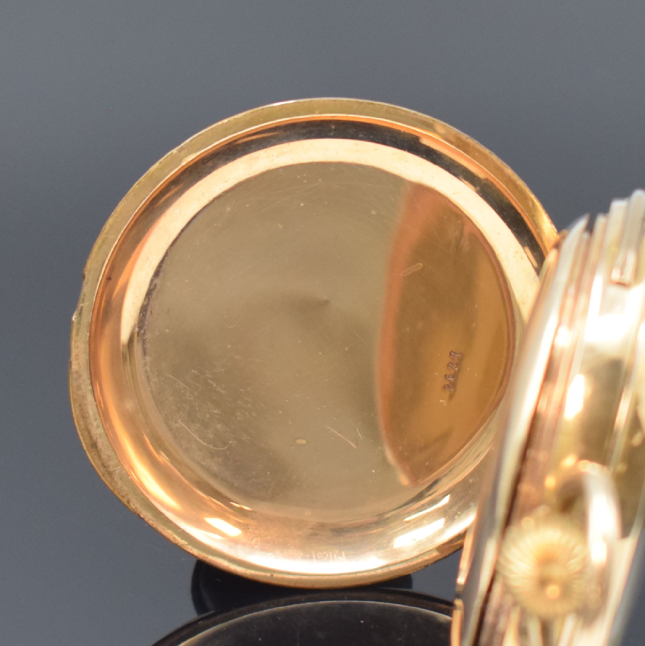 Detail b: Offene Taschenuhr mit Minutenrepetition, Schweiz um 1900, verg. Gehäuse, Emailzifferbl. m. röm. Zahlen l. besch., gebl. Birnenzeiger, verg. Werk m. ...