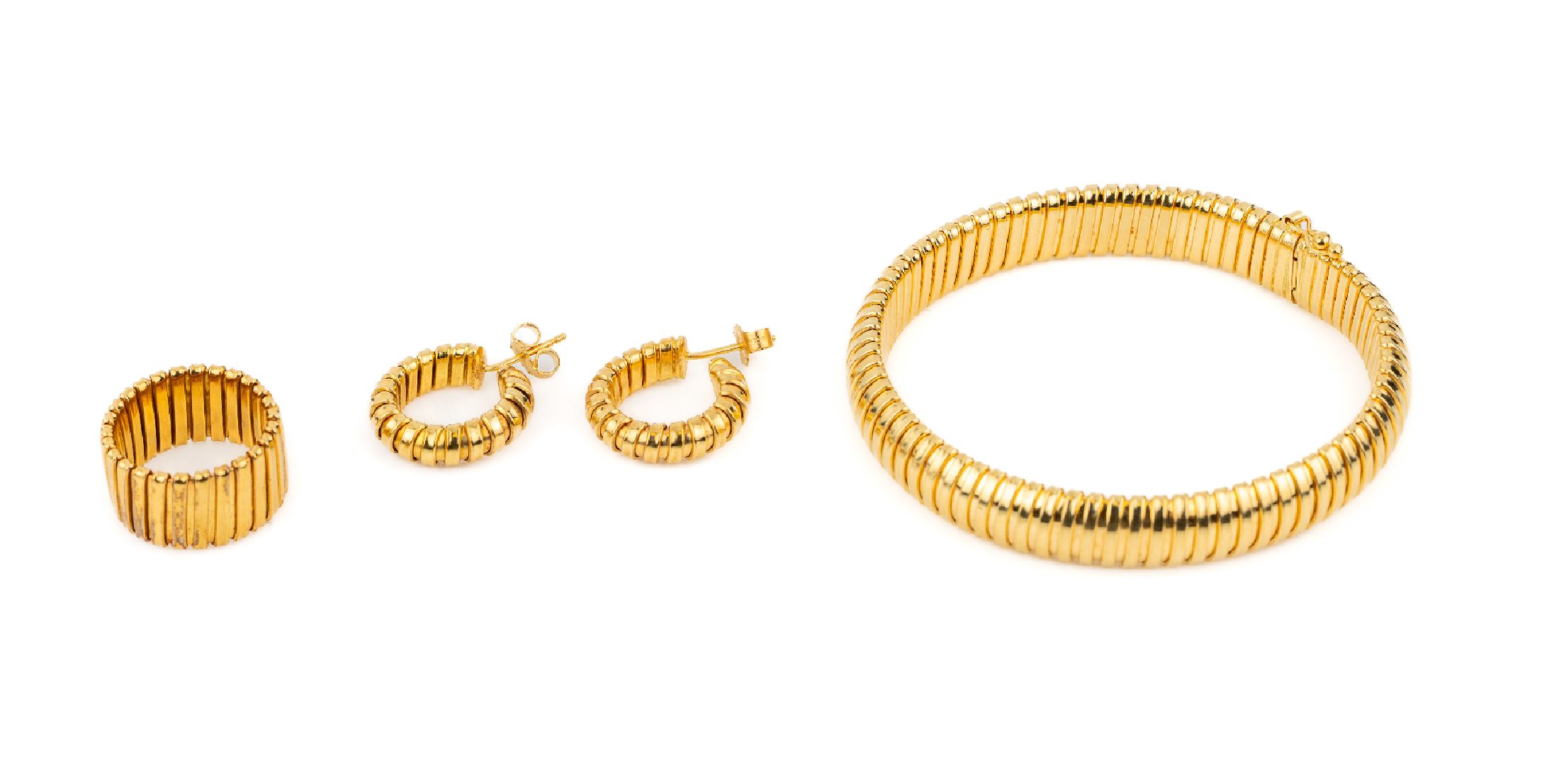 18 kt Gold Schmuckset, GG 750/000, flexibel gearbeitet, best. aus: Armband, L ca. 18.5 cm, Kastenschloß mit Sicherheitsacht, Paar Ohrstecker, ...