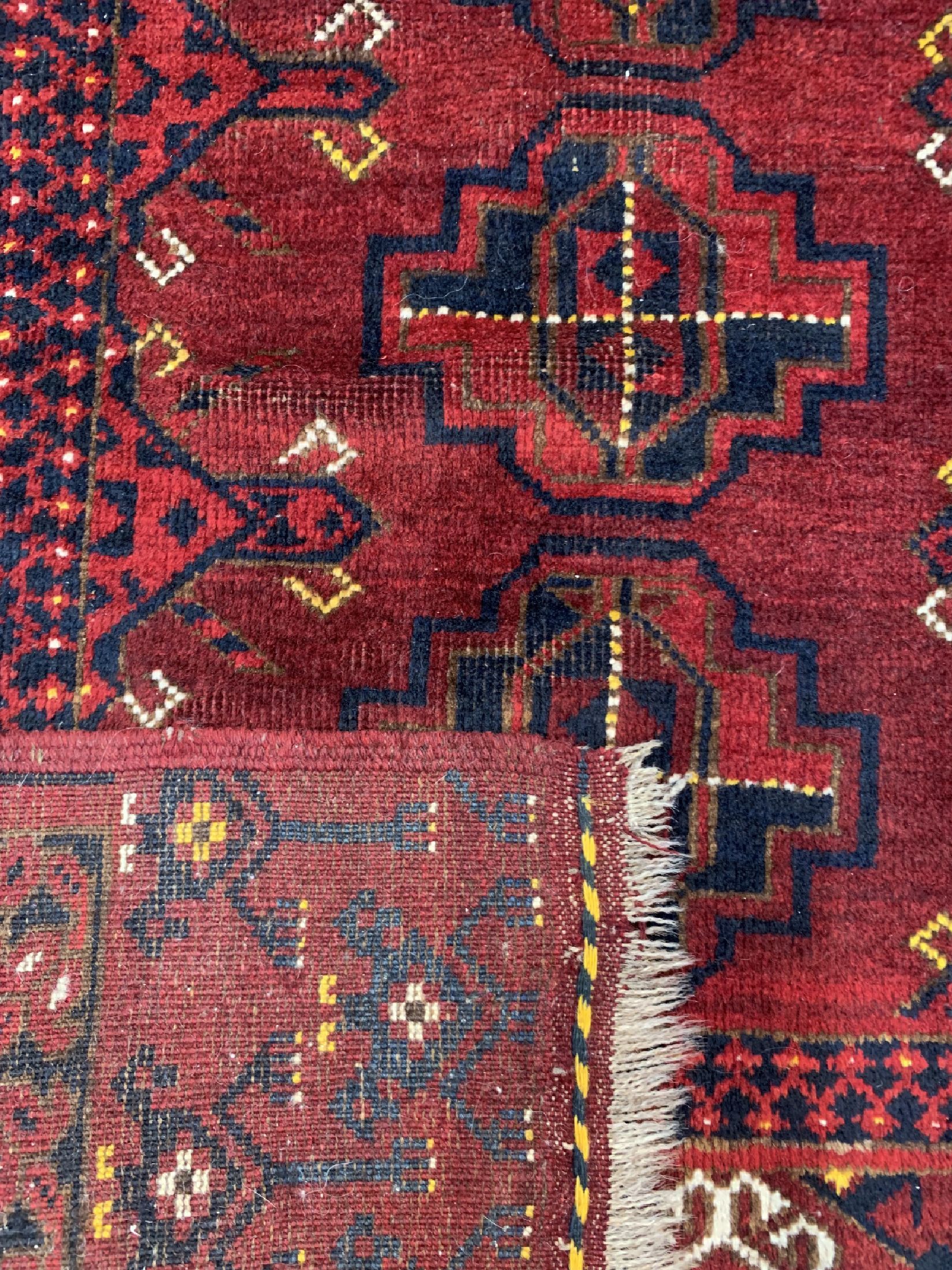 Detail d: Ersari Tschowal alt, Turkmenistan, um 1920/1930, Wolle auf Wolle, ca. 165 x 110 cm, EHZ: 3