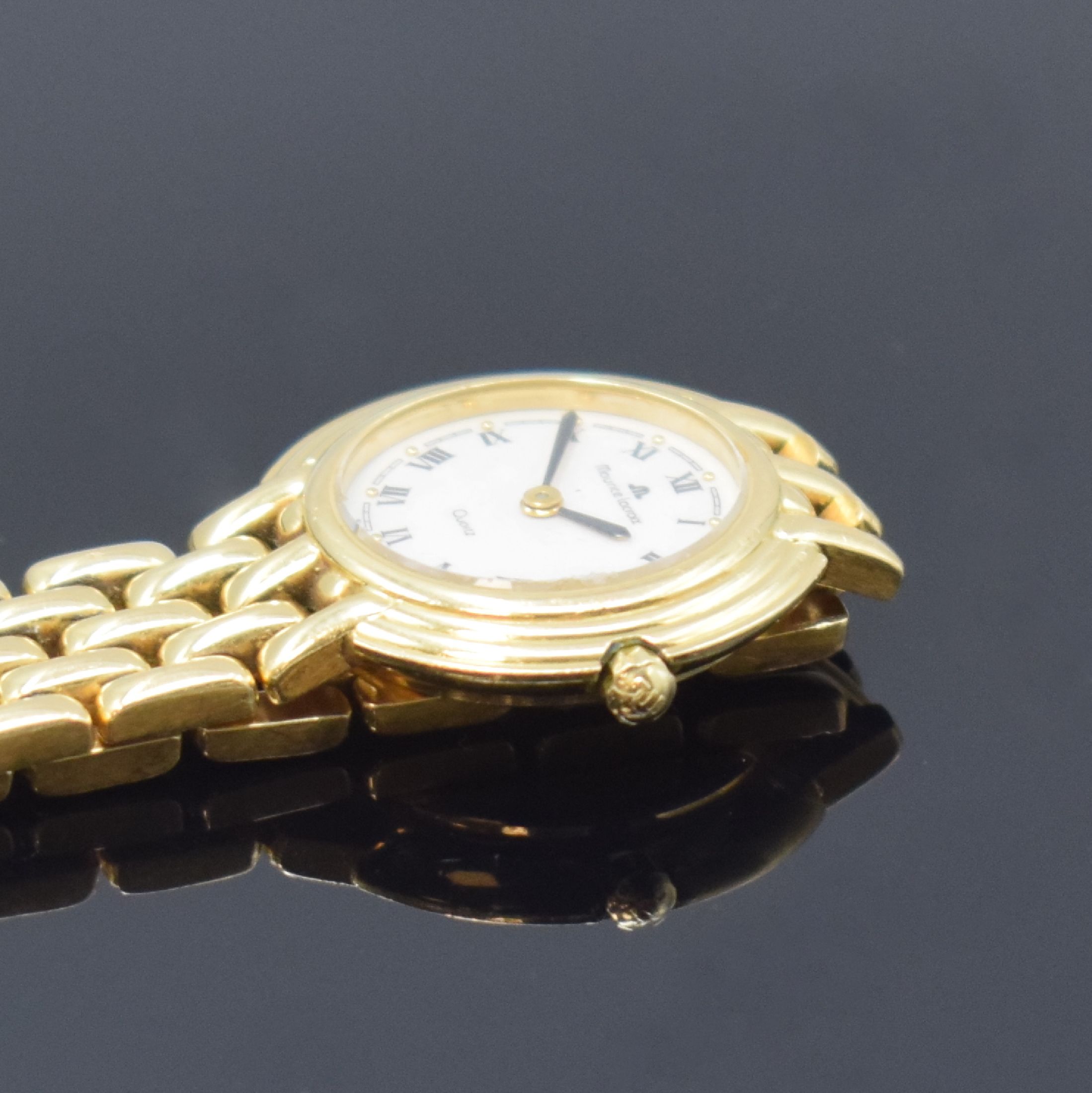 Detail d: MAURICE LACROIX Damenarmbanduhr in GG 750/000, Schweiz um 1990, quarz, 2-teil. Geh., Boden gedr., GG-Gliederbd. m. dopp. Faltschl., cremefarb. ...