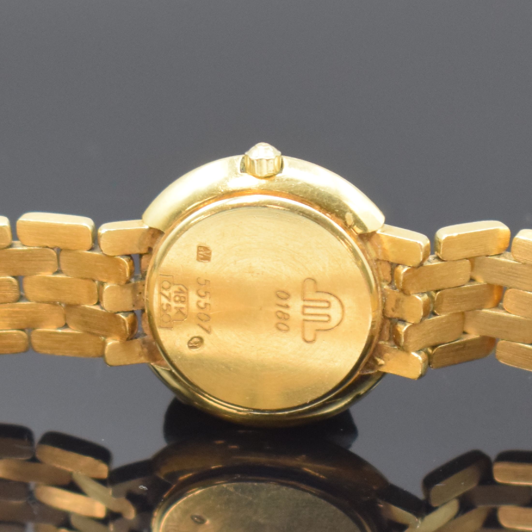 Detail e: MAURICE LACROIX Damenarmbanduhr in GG 750/000, Schweiz um 1990, quarz, 2-teil. Geh., Boden gedr., GG-Gliederbd. m. dopp. Faltschl., cremefarb. ...