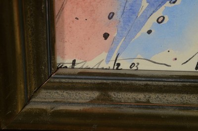 26660965c - Bernd Kastenholz, geb. 1949 Speyer, Studium an der Akademie Stuttgart, hier zwei Aquarelle und zwei Grafiken, Aquarelle: a. Frauenakt, "Im Mieder", handsigniert und dat. 03, betitelt, ca. 22 x 14.5 cm, unter Glas (gesprungen), Rahmen, b. Kopffeder, Mischtechnik, signiert und datiert 24, betitelt, ca. 22.5 x 20 cm, unter Glas, Rahmen, Grafiken: a. Farbradierung, "Waage", num. 155/160, handsigniert und datiert 91, ca. 18.5 x 15 cm, b. Farbradierung"gekreuzt", handsigniert, num. 8/30, gebräunt, stockfleckig, ca. 11 x 10 cm, auch beie unter Glas, Rahmen