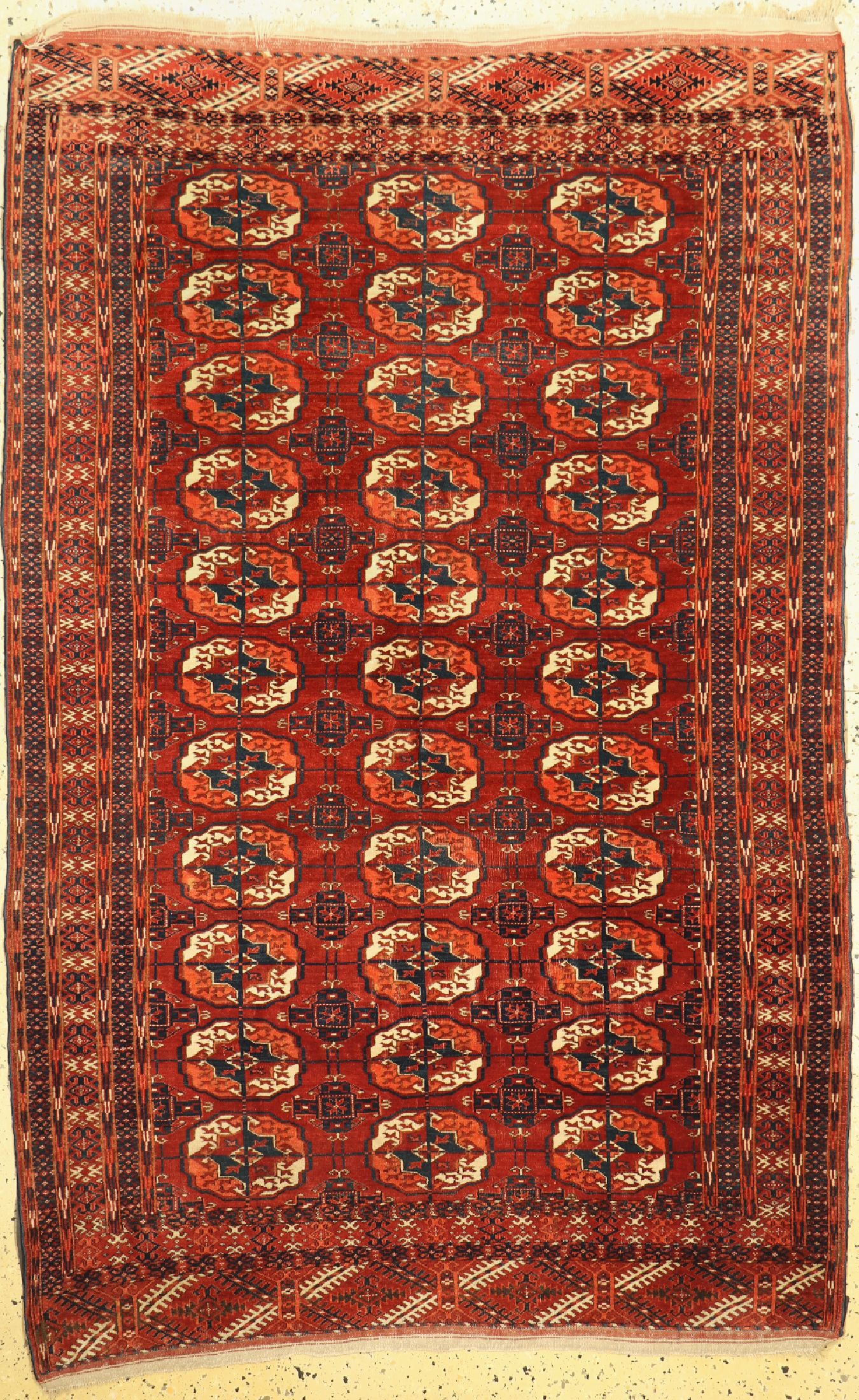 Tekke Buchara antik, Turkmenistan, um 1900,Wolle auf Wolle, ca. 200 x 132 cm, EHZ: 2(kleine Restaurierung)