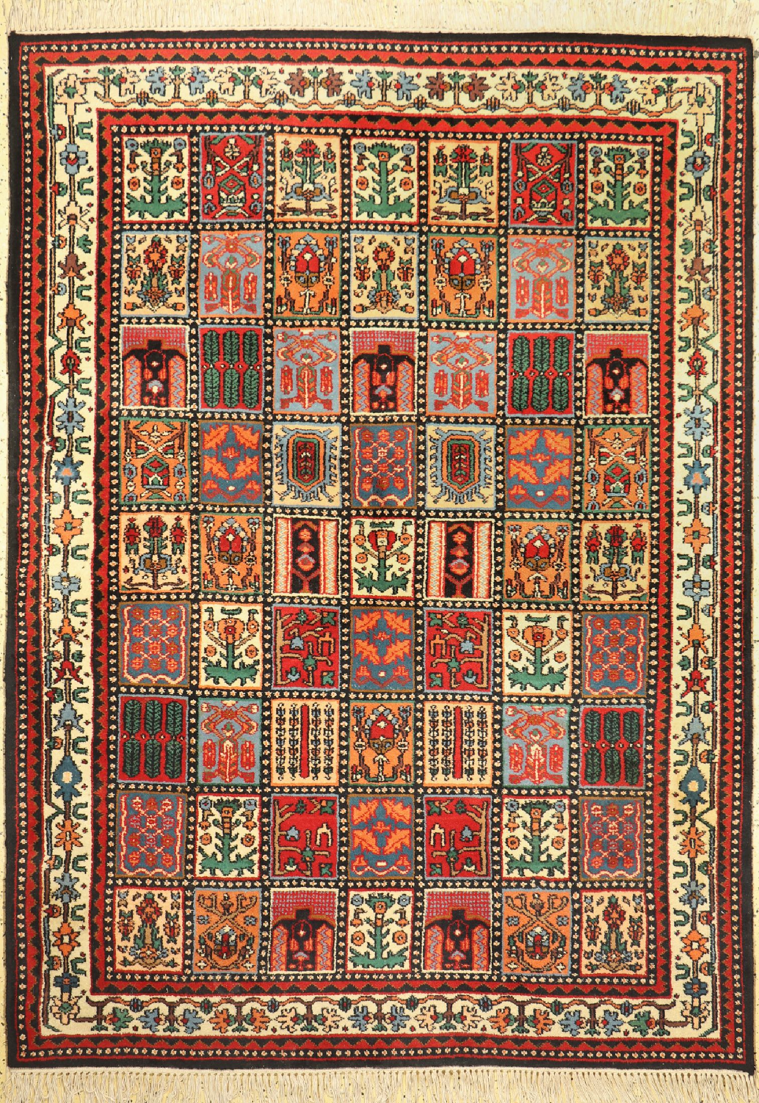 Felder-Bachtiar, Indien, ca. 40 Jahre, Wolle auf Baumwolle, ca. 245 x 175 cm, EHZ: 2
