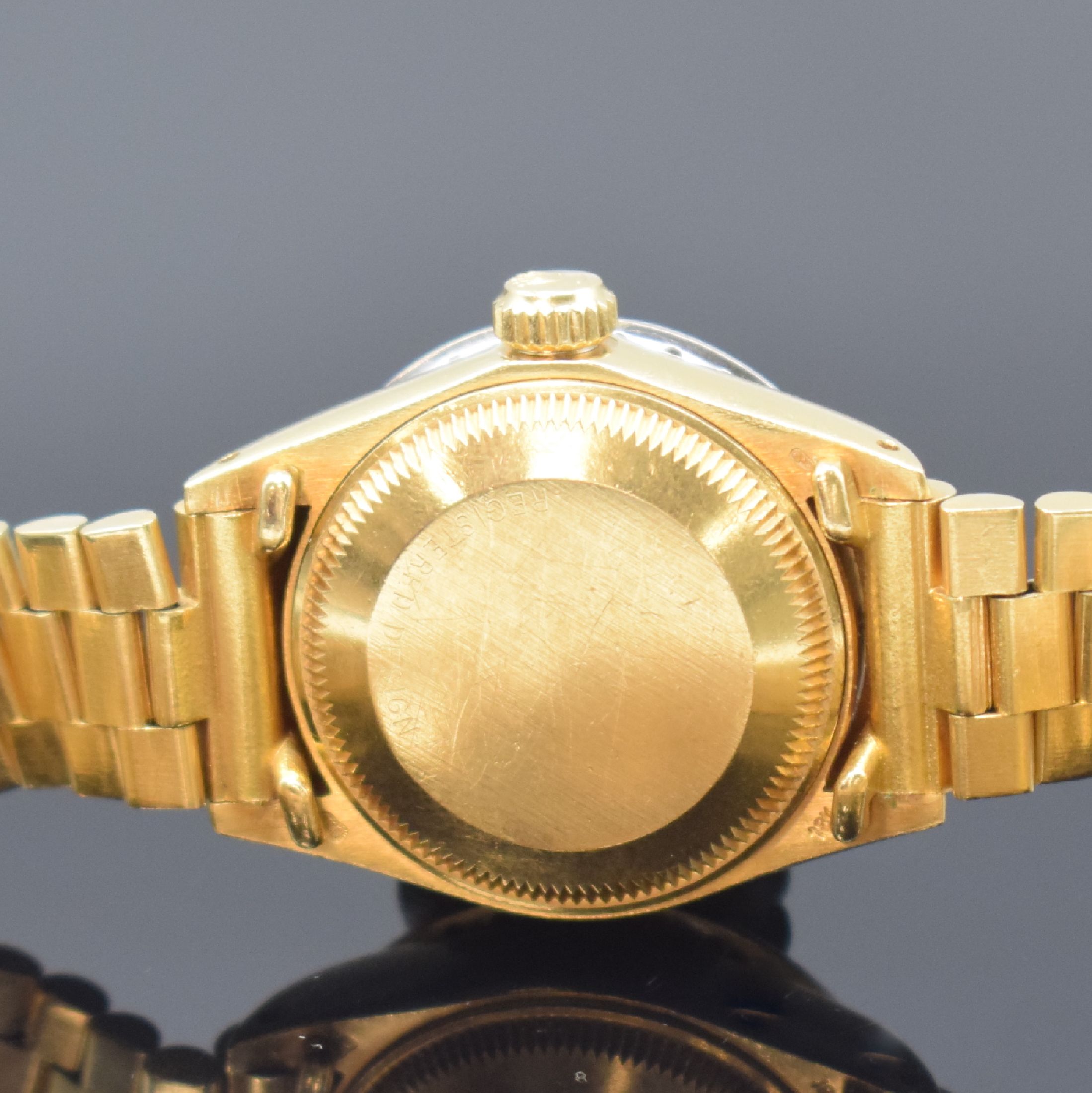 Detail e: ROLEX Damenarmbanduhr Oyster Perpetual Datejust Referenz 6927, Schweiz um 1979, Automatik, Chronometer der Superlative in GG 750/000 inkl. ...