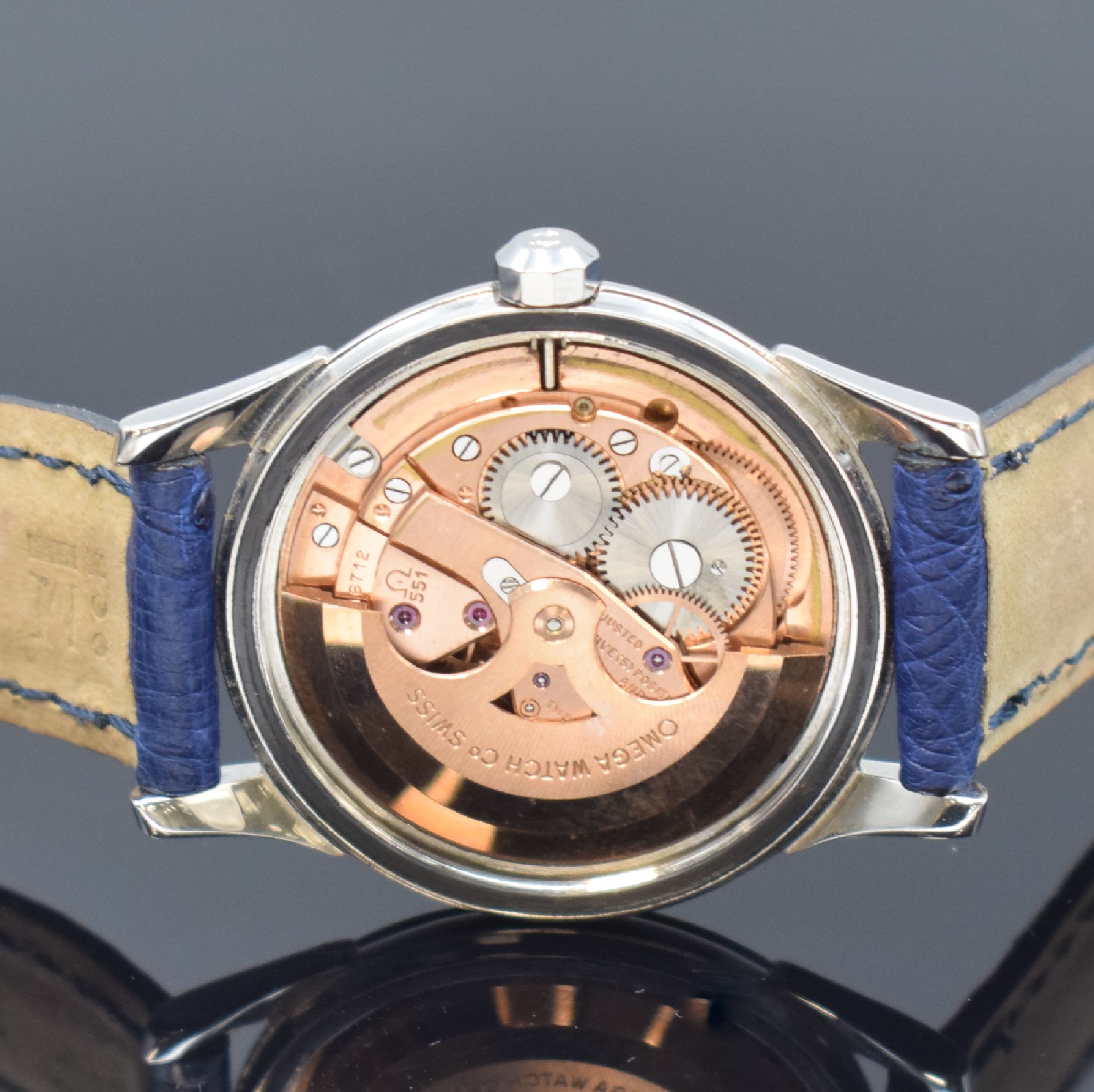 Detail d: OMEGA Constellation Chronometer Armbanduhr in Stahl Referenz 14381 7 SC, Schweiz um 1961, Automatik, 3-teil. Gehäuse, Boden m. Gold- Plakette ...