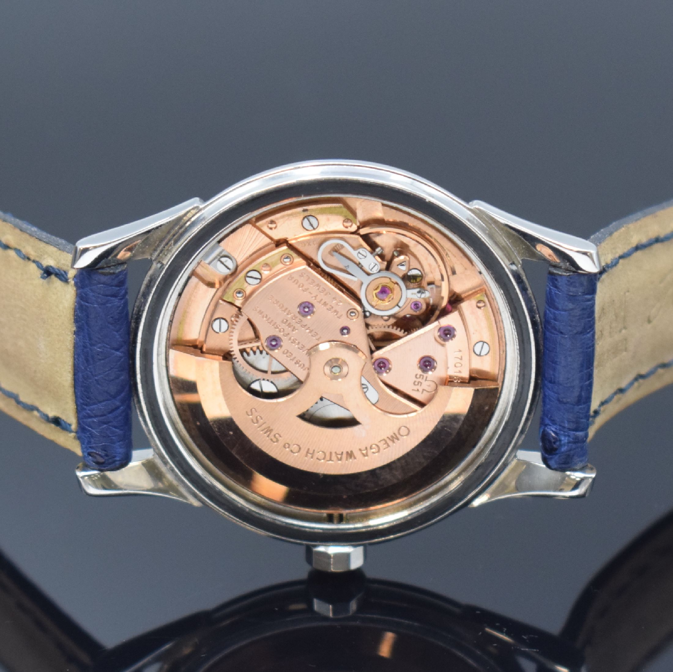 Detail f: OMEGA Constellation Chronometer Armbanduhr in Stahl Referenz 14381 7 SC, Schweiz um 1961, Automatik, 3-teil. Gehäuse, Boden m. Gold- Plakette ...