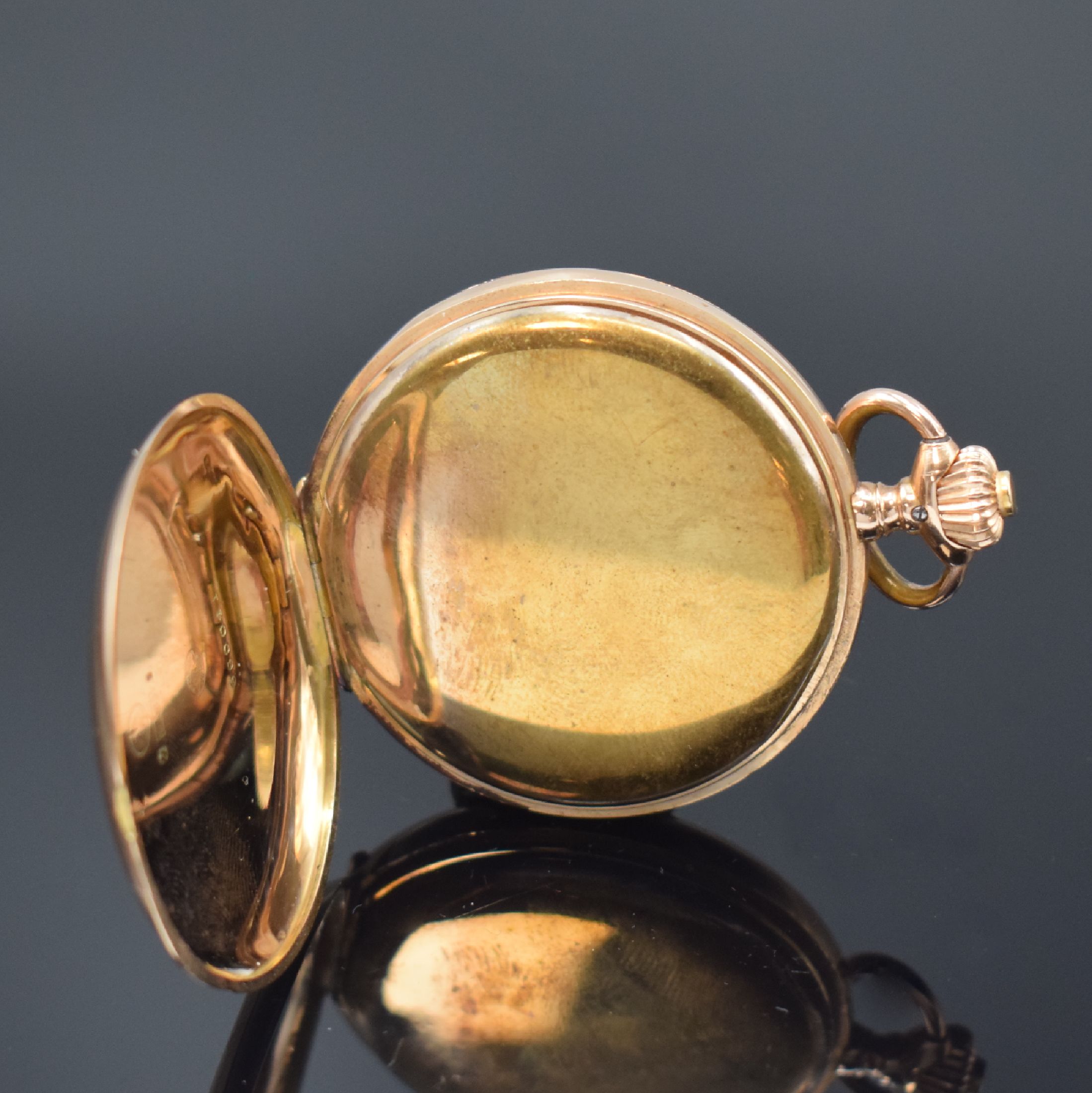 Detail e: IWC Savonette in GG 585/000, Schweiz um 1910, 2-Deckel Goldgeh., Emailzifferbl. m. arab. Zahlen, gold. Zeiger, verg. Werk Kal. 53, Komp.-Unr., gebl. ...