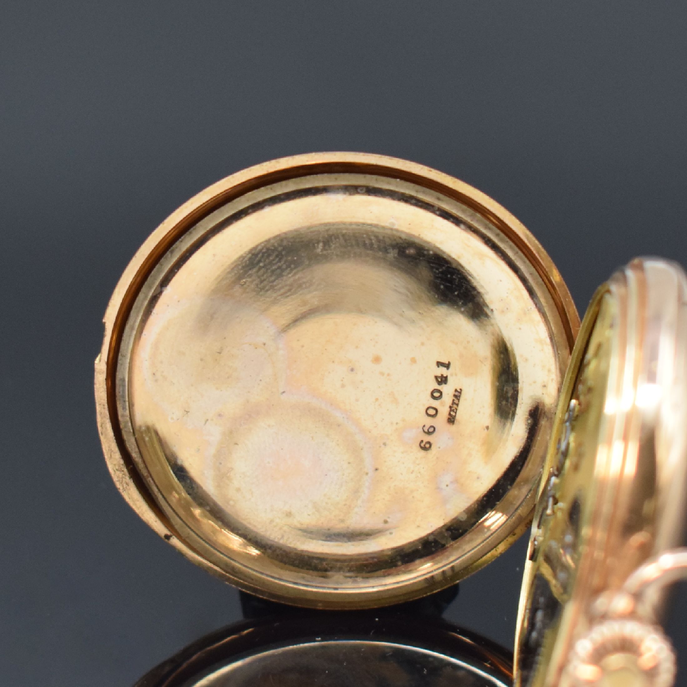 Detail f: IWC Savonette in GG 585/000, Schweiz um 1910, 2-Deckel Goldgeh., Emailzifferbl. m. arab. Zahlen, gold. Zeiger, verg. Werk Kal. 53, Komp.-Unr., gebl. ...