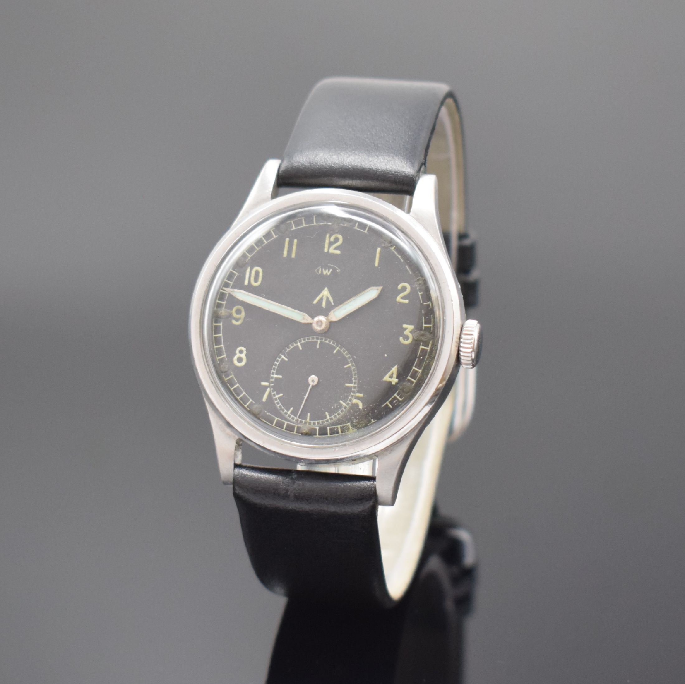 IWC Mark X seltene Fliegeruhr der Royal Air Force, Schweiz um 1944, Handaufzug, Boden m. entspr. milit. Gravur aufgedr., Zeiger- Leuchtmasse ern., ...