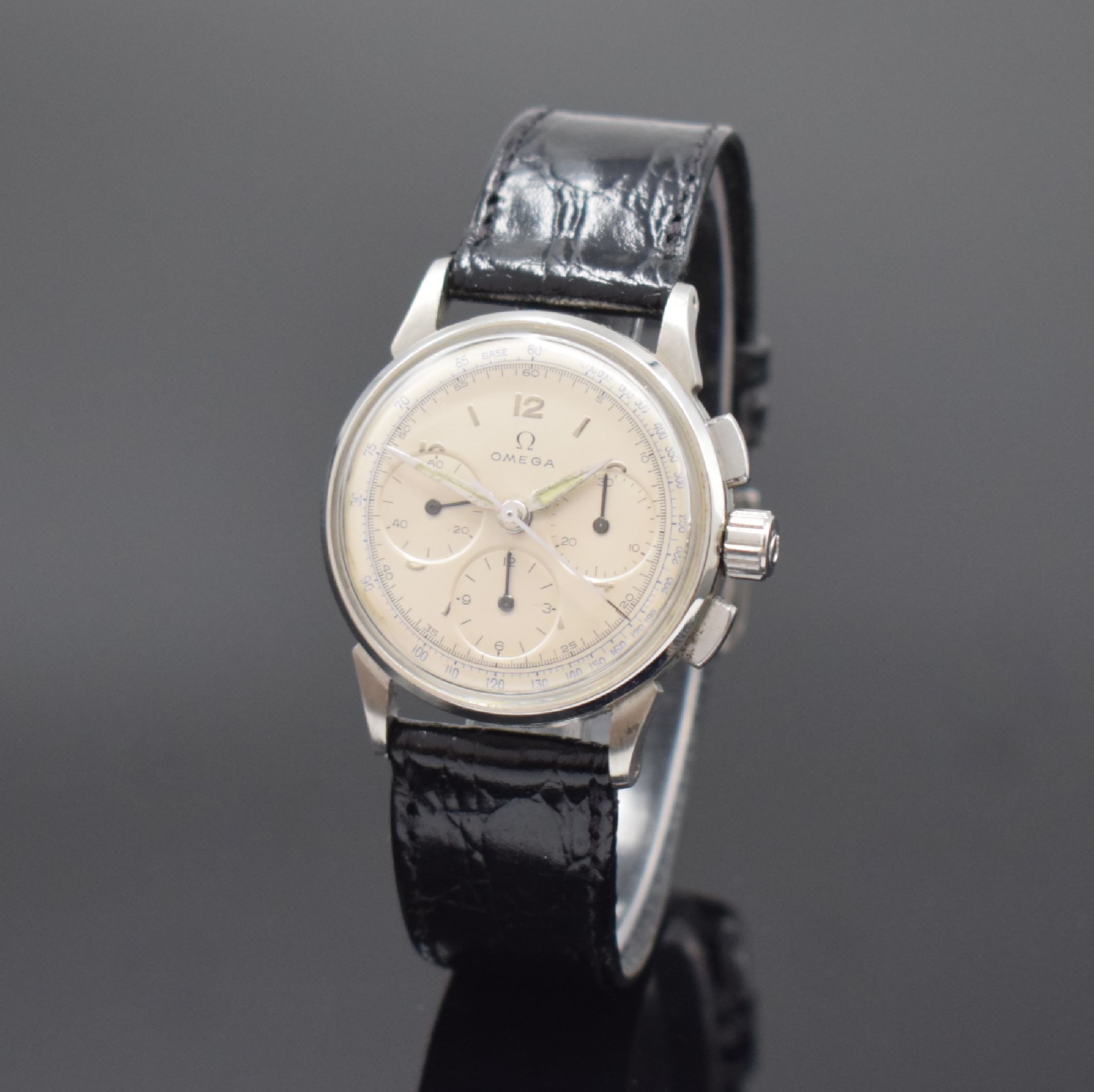 OMEGA seltene Armbanduhr mit Chronograph Referenz 2277-1 / Kaliber CHRO C12 T1PC, Schweiz um 1944, Handaufzug, 3-teil. Gehäuse in Stahl, Boden u. ...