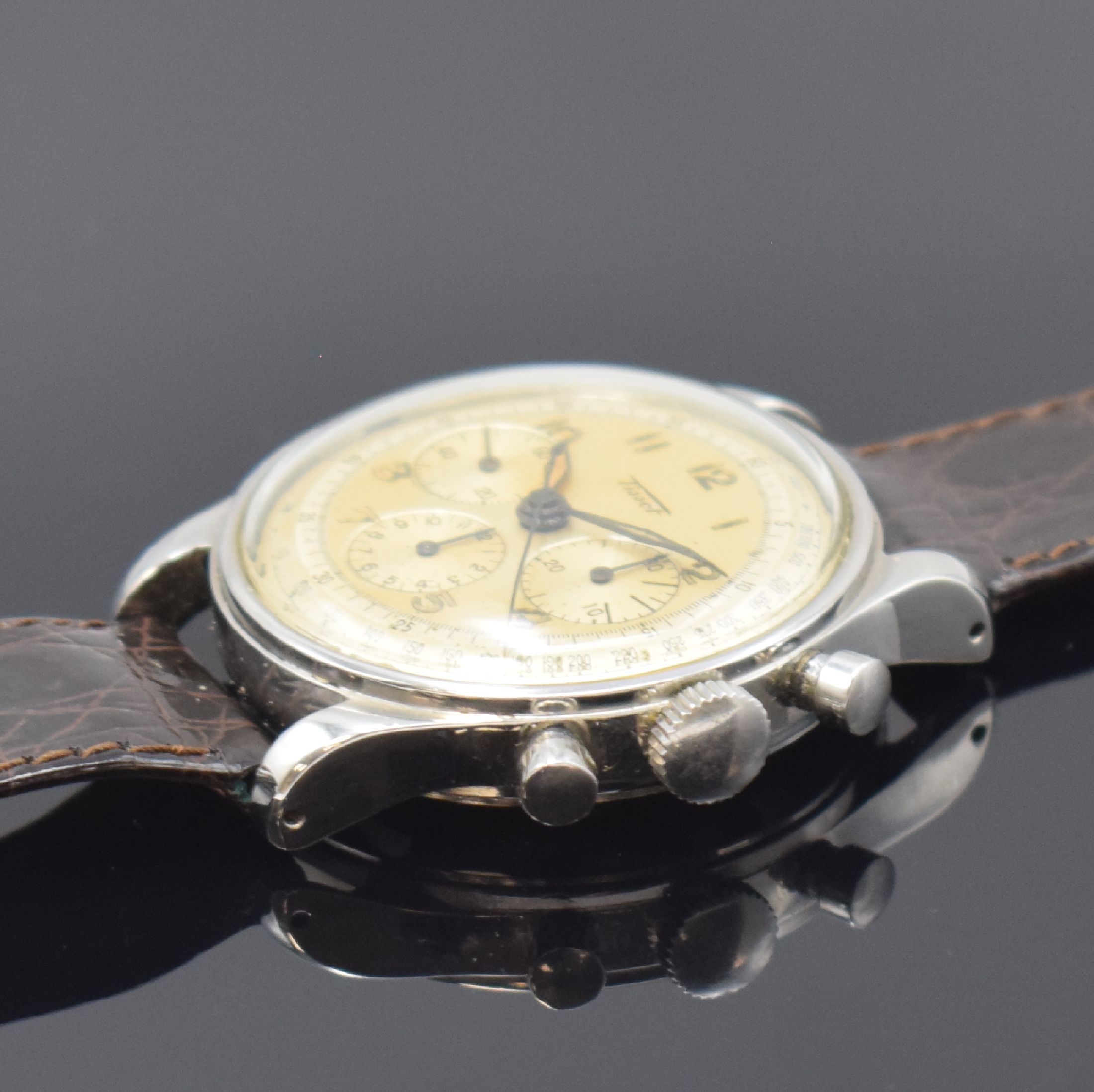 Detail b: TISSOT Referenz 6216-4 Herrenarmbanduhr mit Chronograph Kaliber C27-41H, Schweiz um 1950, Handaufzug, 2-tlg. sign. Geh. in Stahl, Boden verschr., ...