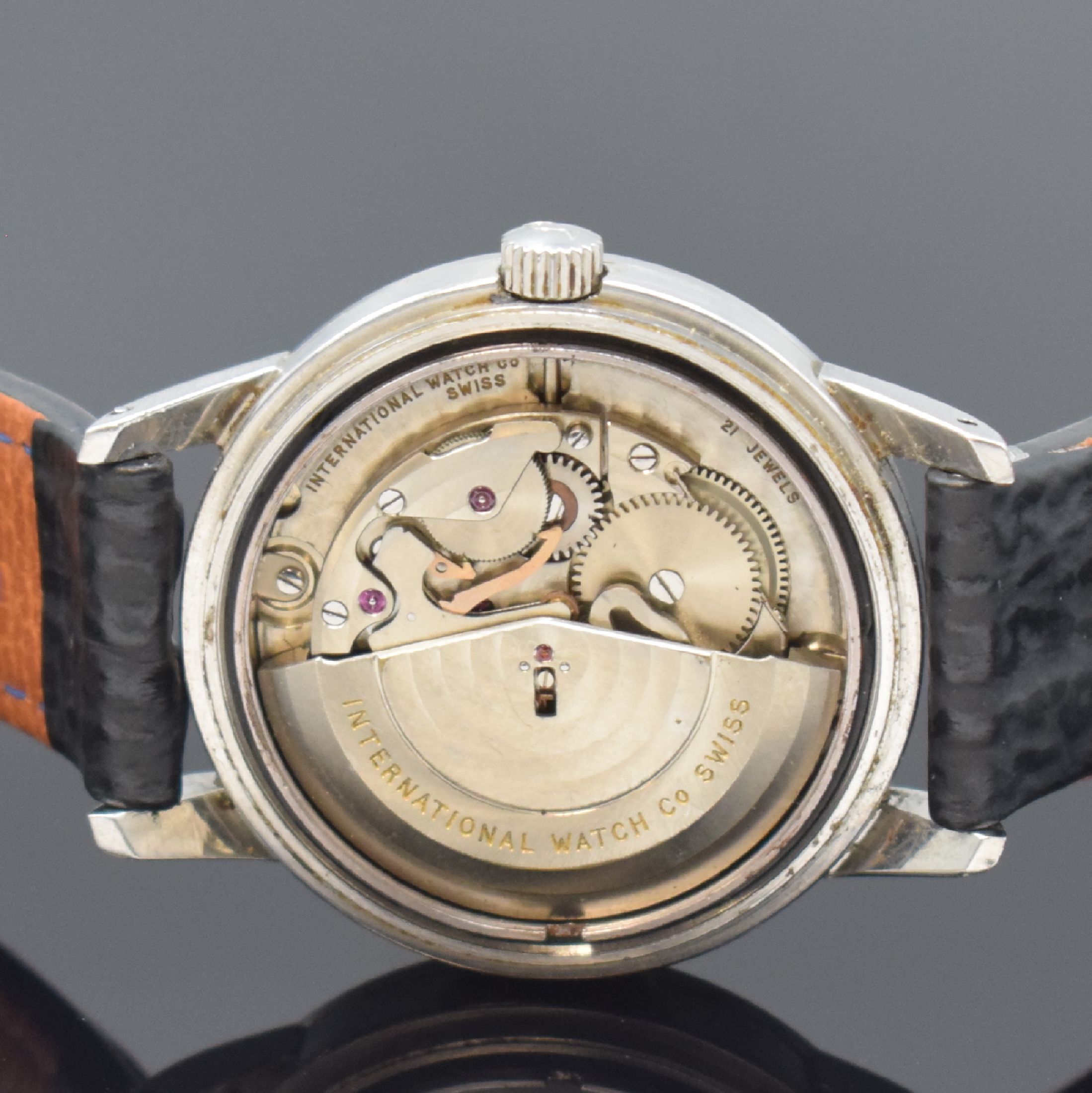 Detail f: IWC Ingenieur Herrenarmbanduhr Referenz 666, Schweiz um 1964, Automatik, Stahlgehäuse mit Weicheiseninnenschale, Boden geschr., silb. Zifferbl. m. ...