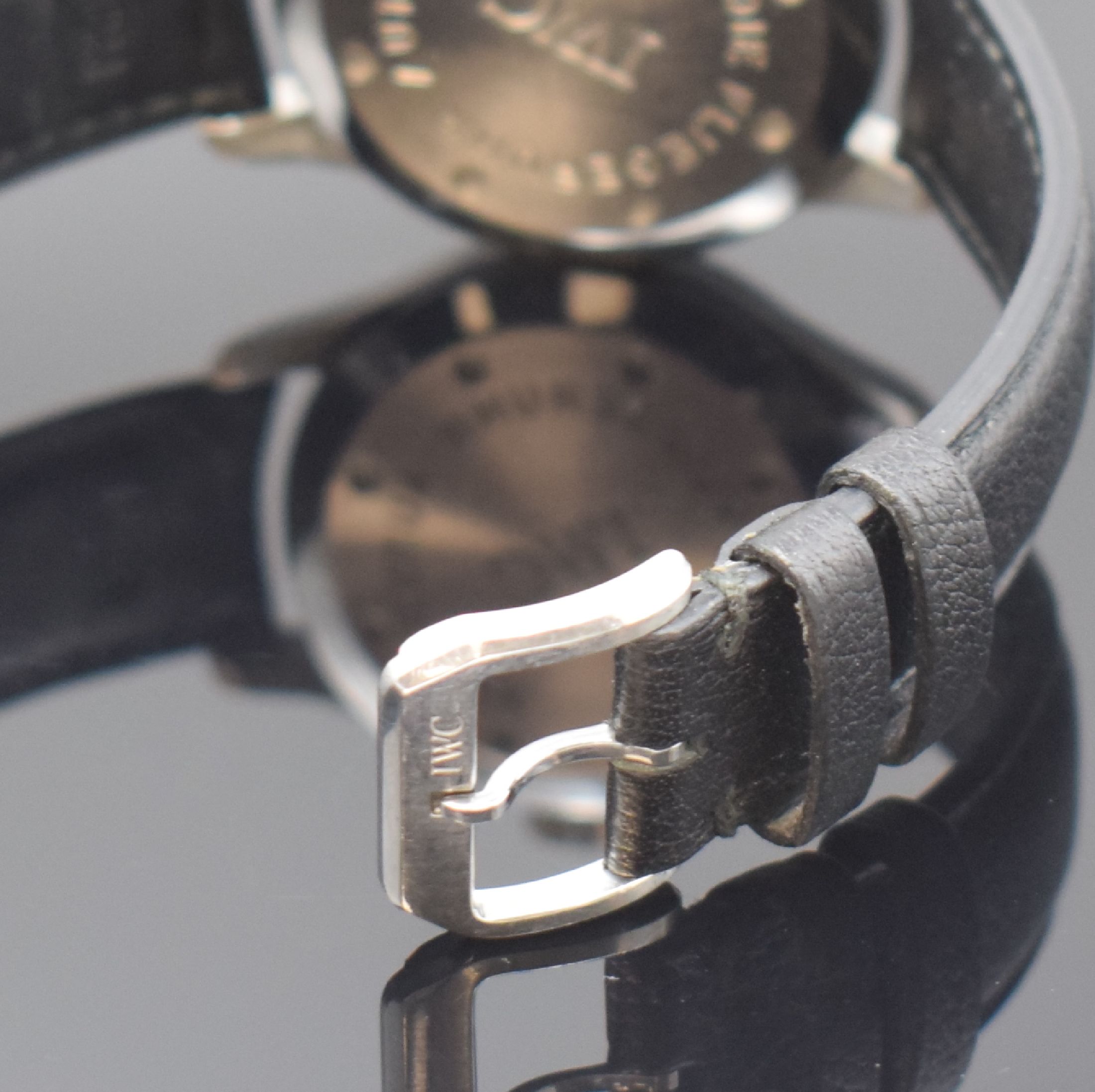 Detail b: IWC Herrenarmbanduhr Mark XII "Die Fliegeruhr" Referenz 3241 Schweiz um 1995, Automatik, 2-teil. Edelstahlgeh., Boden und Krone verschr., ...