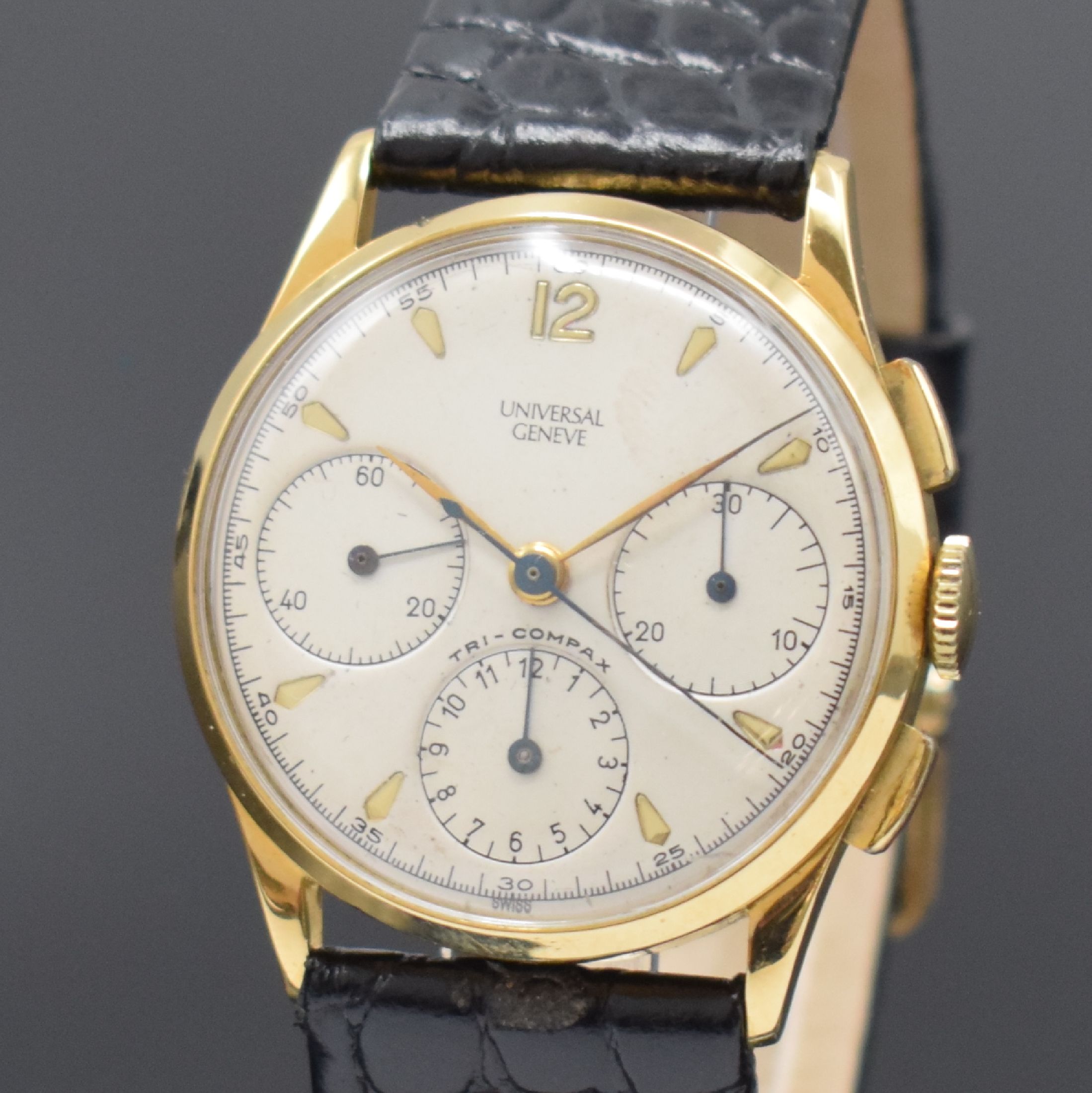 Detail a: UNIVERSAL GENEVE Herrenarmbanduhr in 750/000 GG mit Chronograph Referenz 12494, Schweiz um 1945, Handaufzug, 3-teil. sign. Gehäuse, Boden u. ...