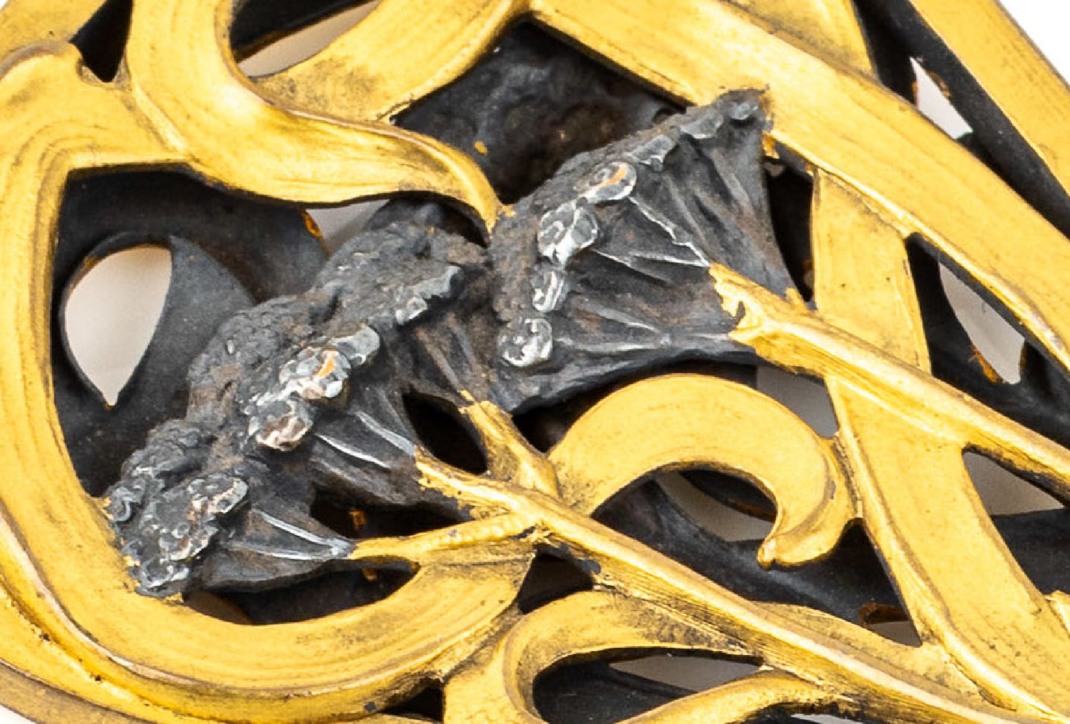 Detail b: Jugendstil Brieföffner, wohl deutsch um 1900, Metall teilverg., floraler Dekor in asym. Gestaltung, elegante Linienführung, schönes Belegstück ...