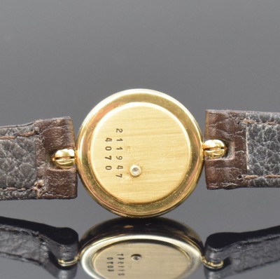26661532c - CHOPARD Happy Diamonds ladies wristwatch in 18k yellow gold reference 4070, quartz, pressed down case, around central gilded dial 3 movable diamonds on black bottom, neutral leather strap with original gold- plated buckle, rear site hand-setting, diameter approx. 20,5 mm, condition 2-3