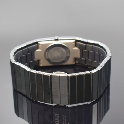 26661594b - RADO Diastar wristwatch, quartz, reference 152.0347.3, ceramic case including bracelet with butterfly buckle, stainless steel case-back pressed on, black dial, gilded hands, date, measures approx. 32 x 27 mm, length approx. 20,5 cm, condition 2