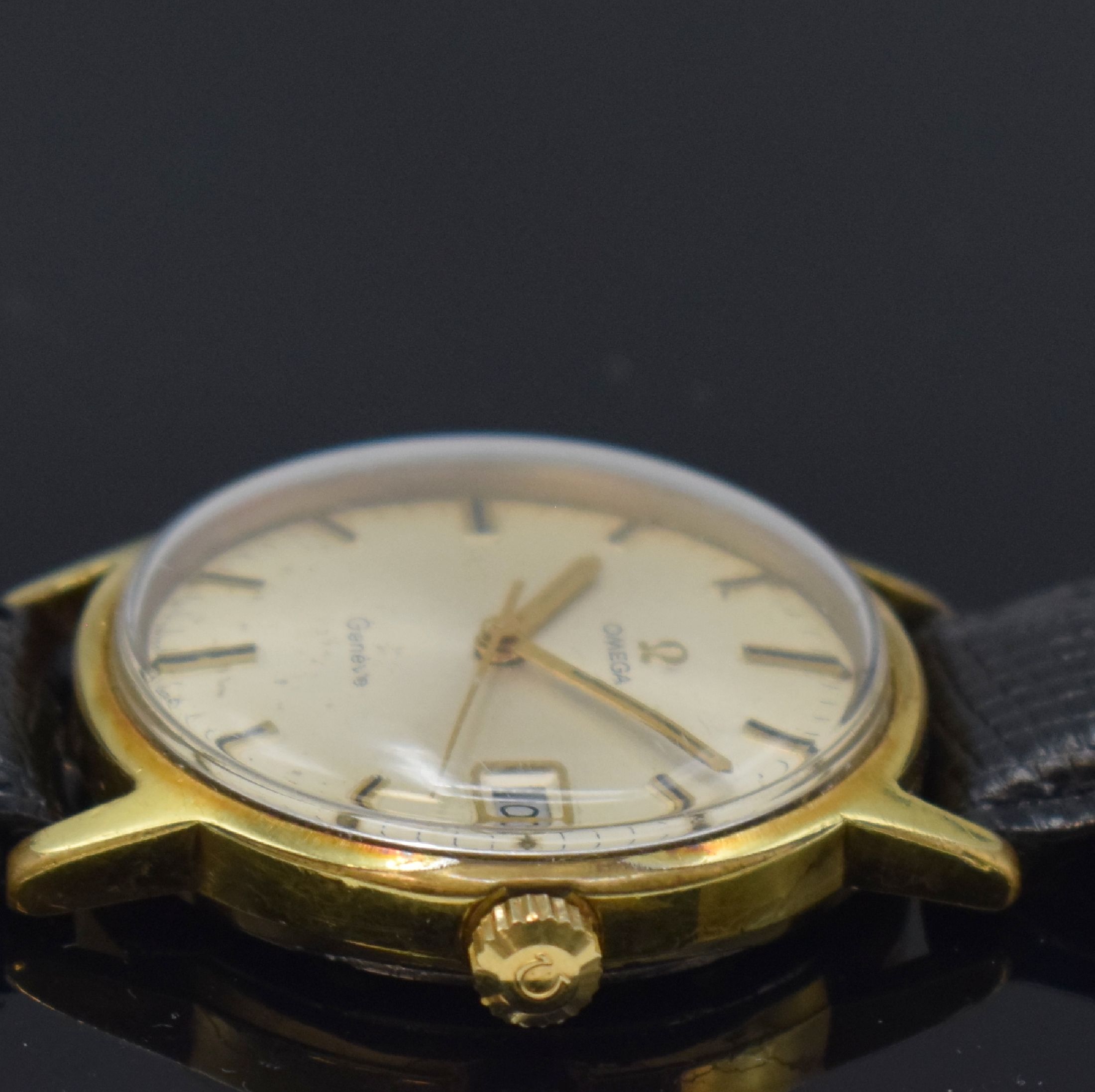 Detail c: OMEGA Geneve vergoldete Armbanduhr Referenz 136.070, Schweiz um 1969, Handaufzug, Boden verschr., silb. Zifferbl. fl., aufgel. Std.- Ind., gold. ...