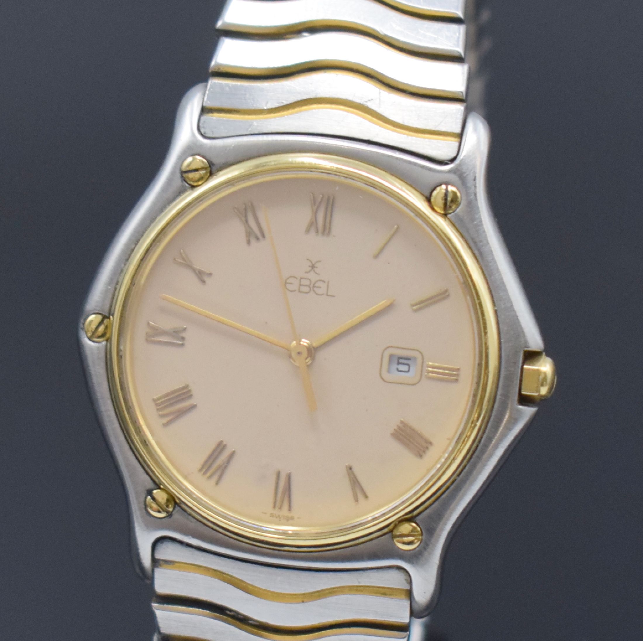 Detail a: EBEL Sport Classique Armbanduhr Referenz 183903, Schweiz um 1990, quarz, Edelstahl u. Gold komb., Gliederband m. Faltschl., Boden gegen Lünette ...