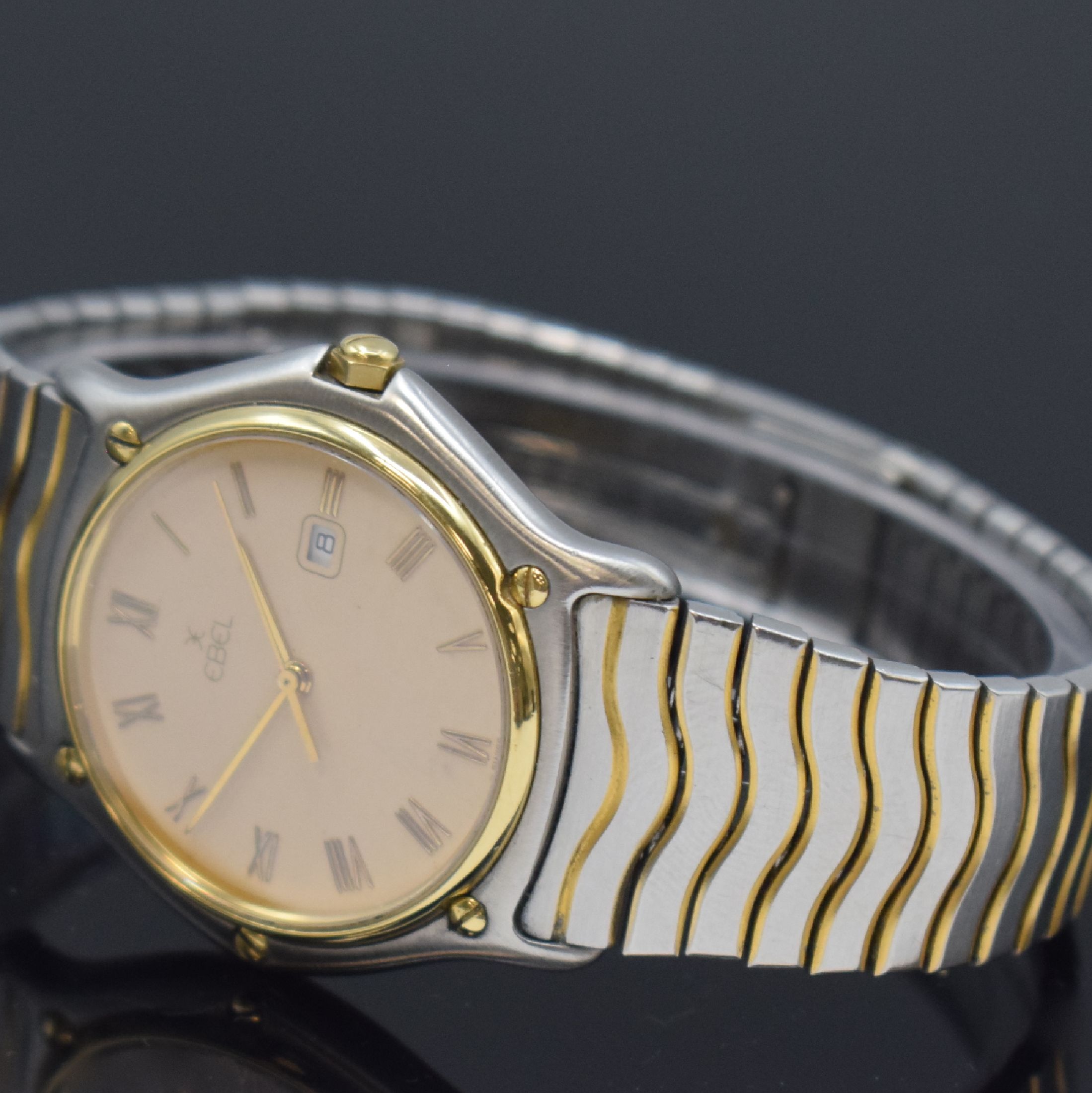 Detail b: EBEL Sport Classique Armbanduhr Referenz 183903, Schweiz um 1990, quarz, Edelstahl u. Gold komb., Gliederband m. Faltschl., Boden gegen Lünette ...