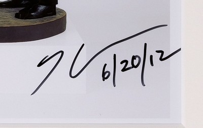 26662351a - Jeff Koons, born 1955, #"Bear and Policeman#",digital photo print, hand signed, dated framedunder Plexiglas, PP, sheet approx. 26x20.5 cm,R. 43x33 cm