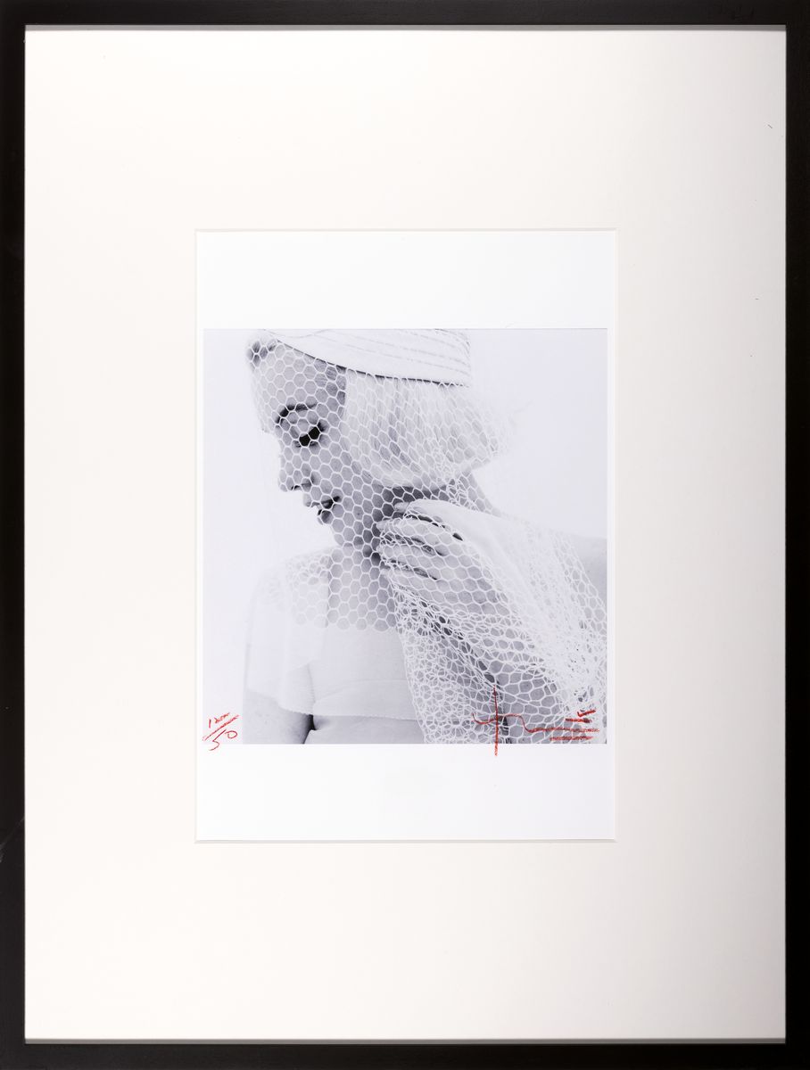 Detail k: Bert Stern, 1926-2013, "Marilyn in the Veil", handsign., und num. 12/50, verso der Fotografie hat Bert Stern nochmals handsign., und dat., ...