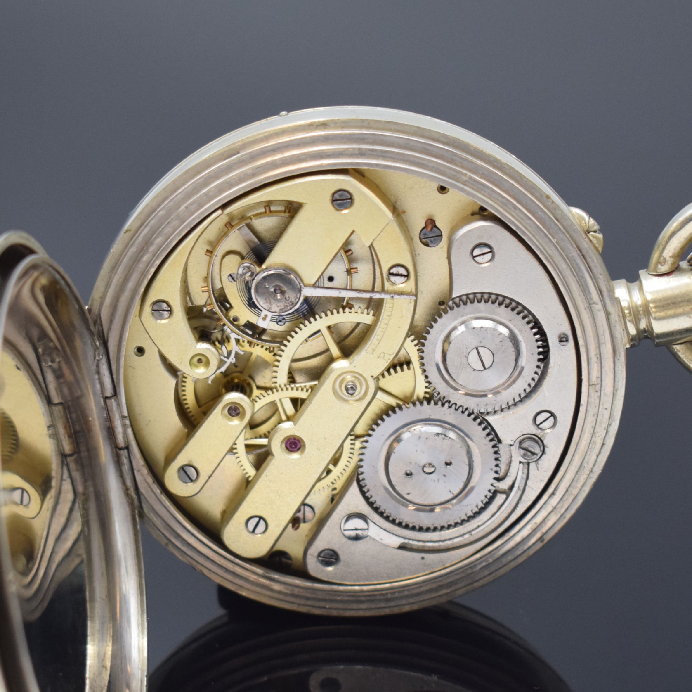 Detail e: Große offene Taschenuhr mit Vollkalender und Mondphase in Stahl, Schweiz um 1890, glattes Geh. l. dell., Glasrand aufgedr., Emailzifferbl. m. röm. ...