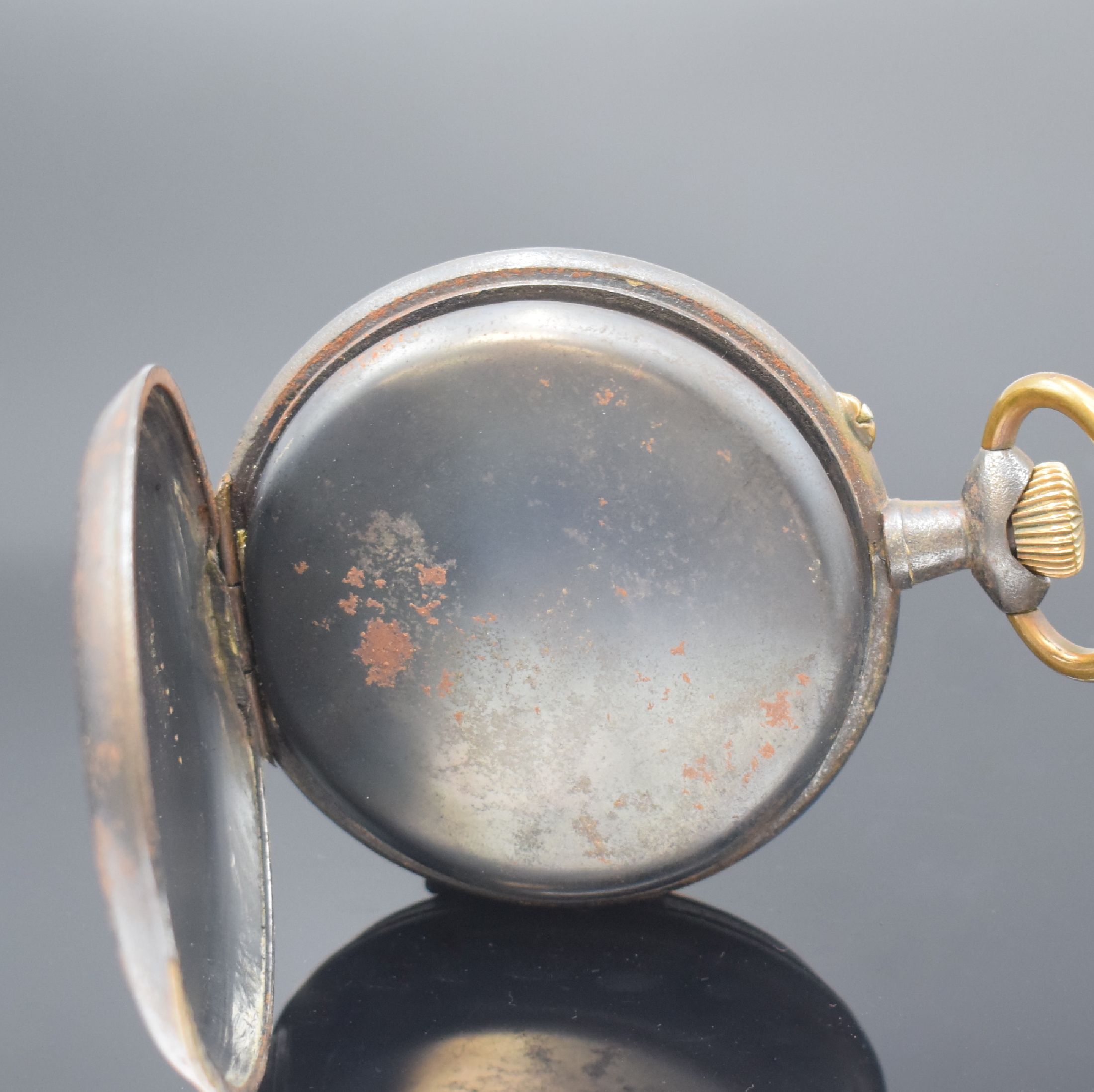 Detail c: Große offene Taschenuhr mit Vollkalender und Mondphase, Schweiz um 1890, brüniertes Geh., Glasrand aufgedr., Emailzifferbl. m. röm. Zahlen ...
