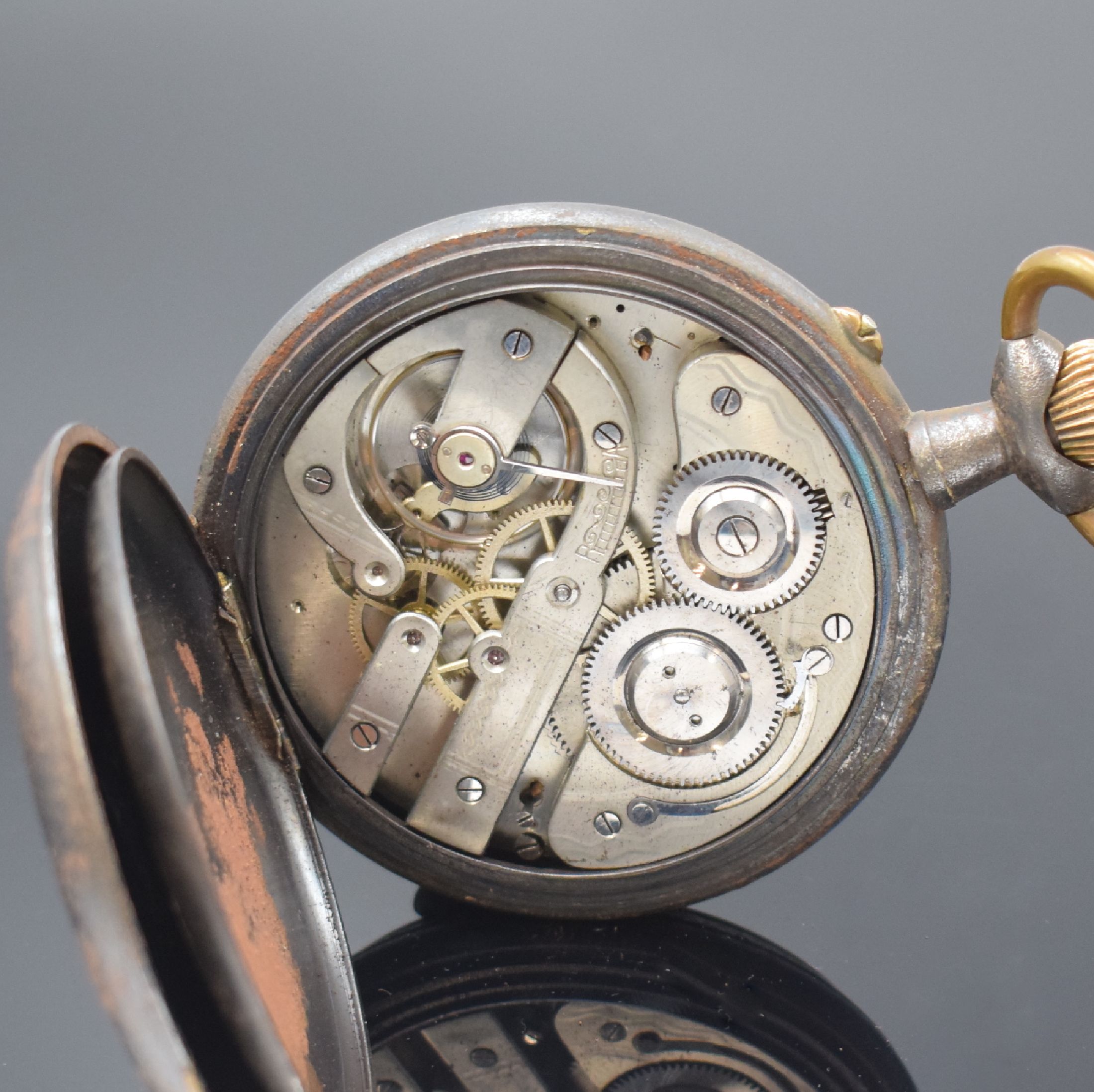 Detail e: Große offene Taschenuhr mit Vollkalender und Mondphase, Schweiz um 1890, brüniertes Geh., Glasrand aufgedr., Emailzifferbl. m. röm. Zahlen ...