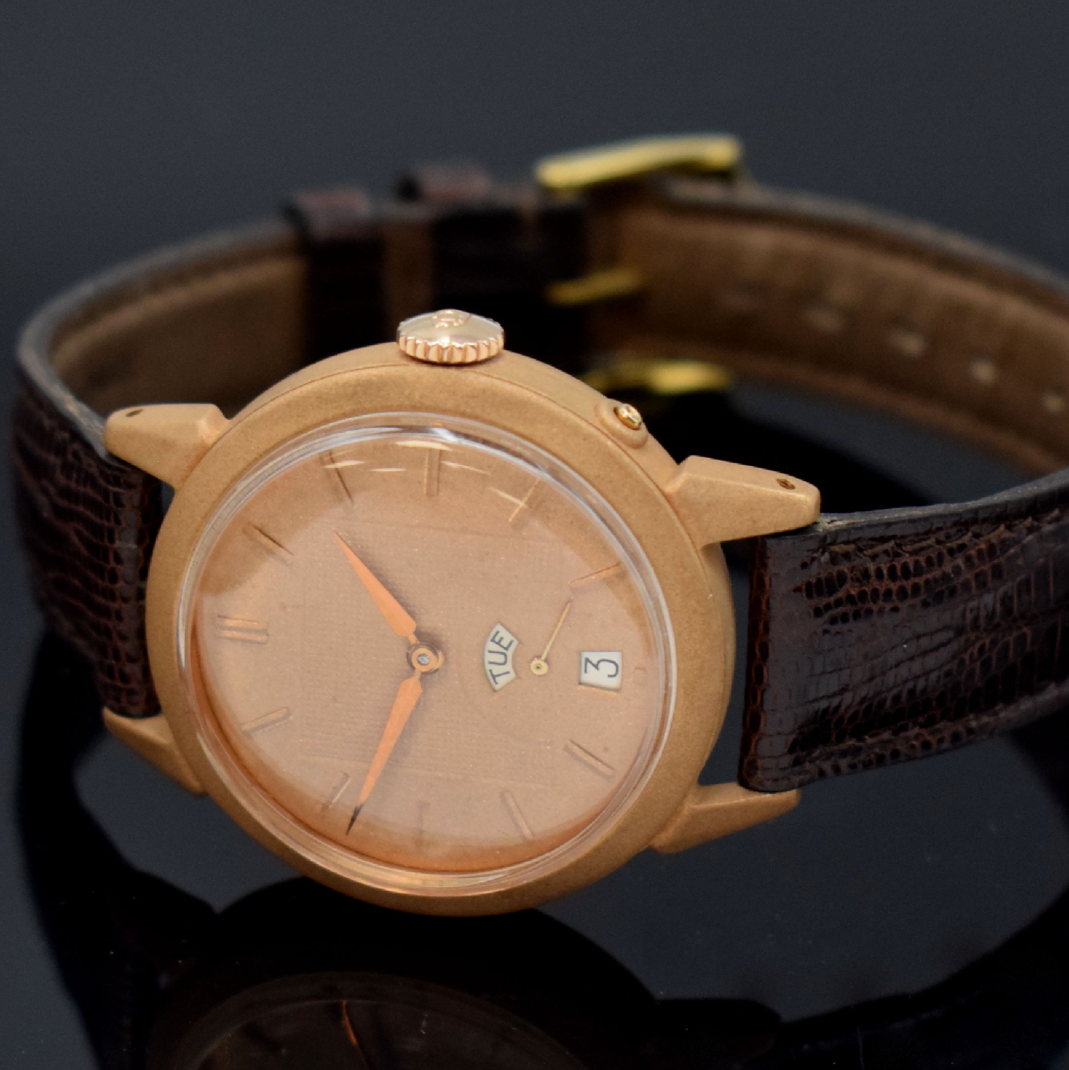 Detail b: MOVADO Hammerautomatik Armbanduhr in RG 750/000, Schweiz um 1950, später mattiertes FB-Geh. und Zifferbl., Boden verschr., orig. Krone, gold. ...