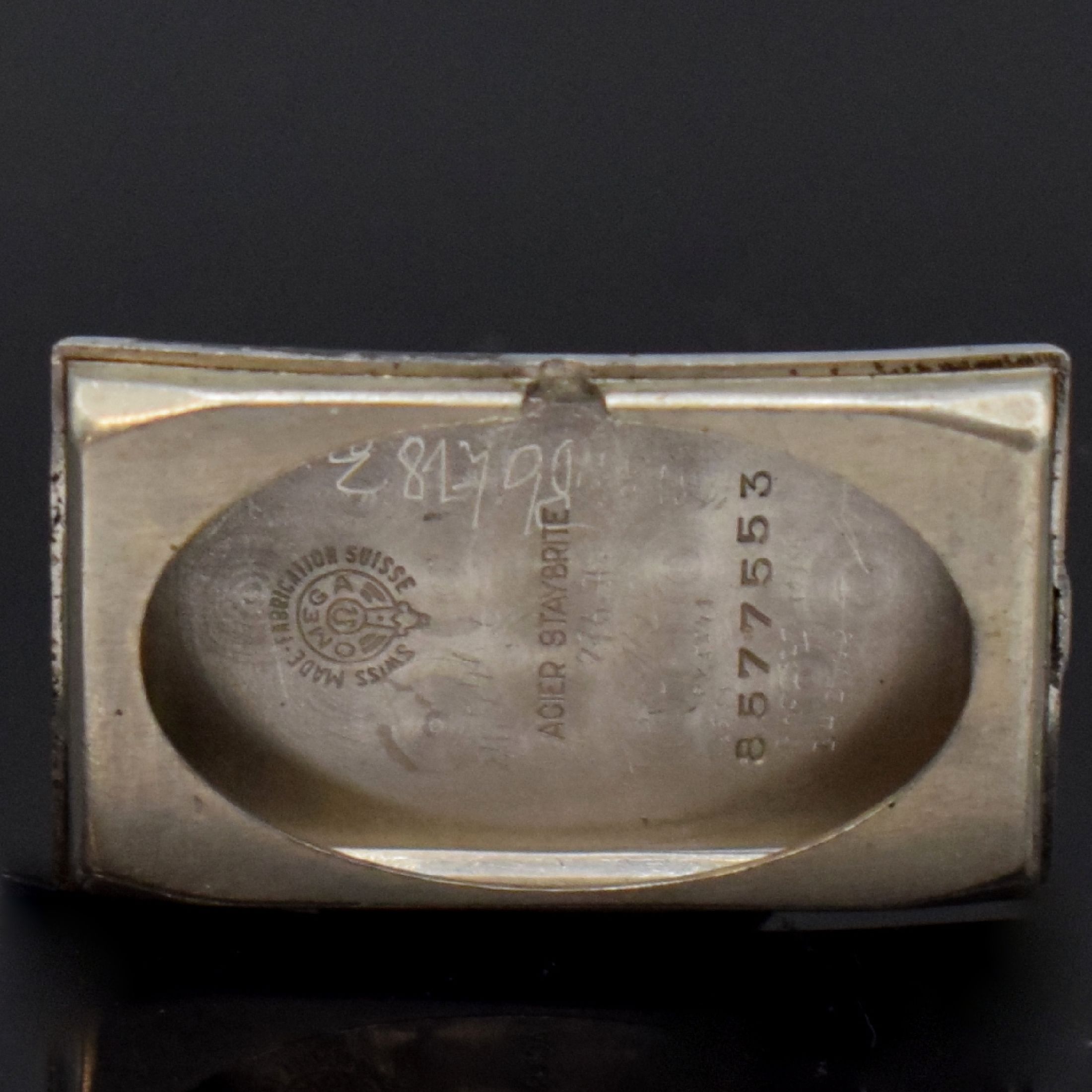 Detail h: OMEGA / ETERNA 2 Armbanduhren in Stahl, Schweiz um 1935 / 1955, Handaufzug / Automatik, 1.) rechteck. OMEGA, gedr. Geh., schwarz. Zifferbl. rest., ...