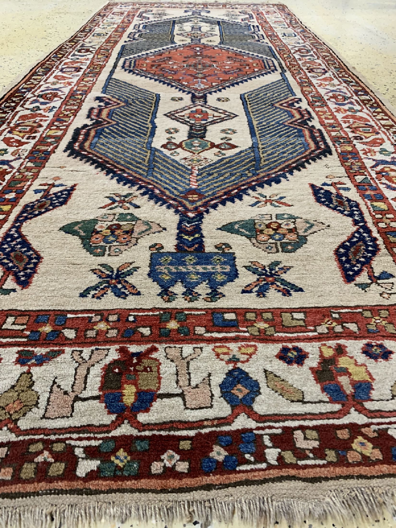 Detail d: Antiker Sarab, Persien, um 1900 , Wolle auf Wolle, ca. 265 x 114 cm, EHZ: 2