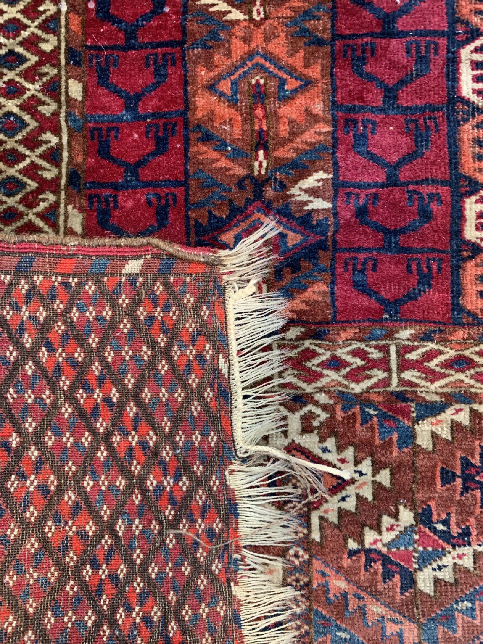 Detail d: Yumod Engsi antik, Turkmenistan, um 1900, Wolle auf Wolle, ca. 160 x 130 cm, EHZ: 3