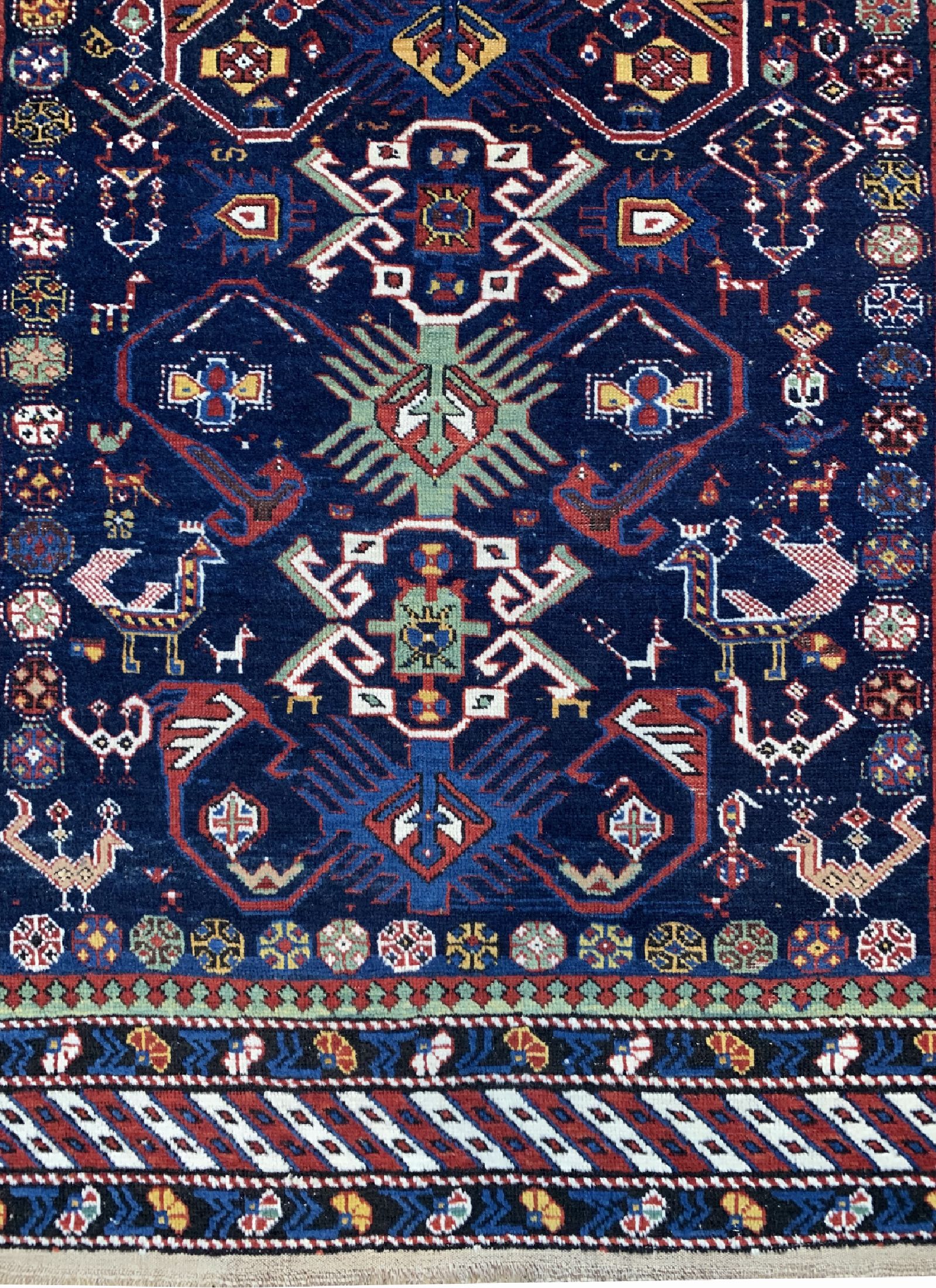 Detail a: Antiker Schirwan, Kaukasus, datiert 1330(1909), Wolle auf Wolle, ca. 162 x 115 cm,EHZ: 2