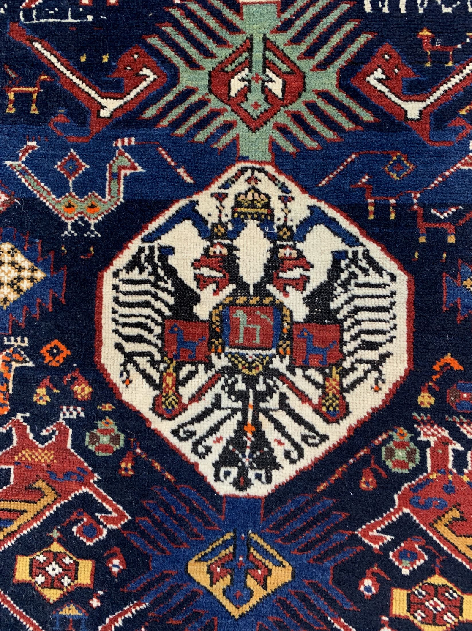 Detail b: Antiker Schirwan, Kaukasus, datiert 1330(1909), Wolle auf Wolle, ca. 162 x 115 cm,EHZ: 2