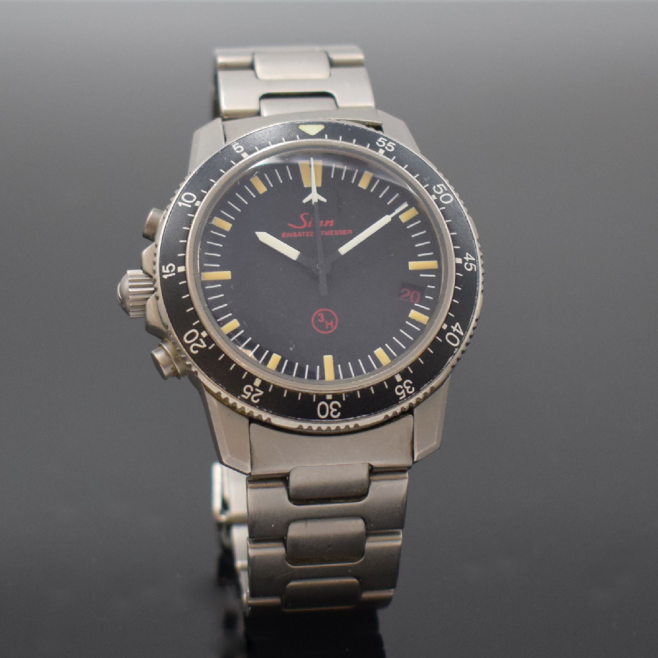 SINN EZM 1 Referenz 503.0151 Titan Armbandchronograph, Deutschland um 1997, Automatik, Boden u. Krone verschr., orig. Gliederband m. Faltschl., ...