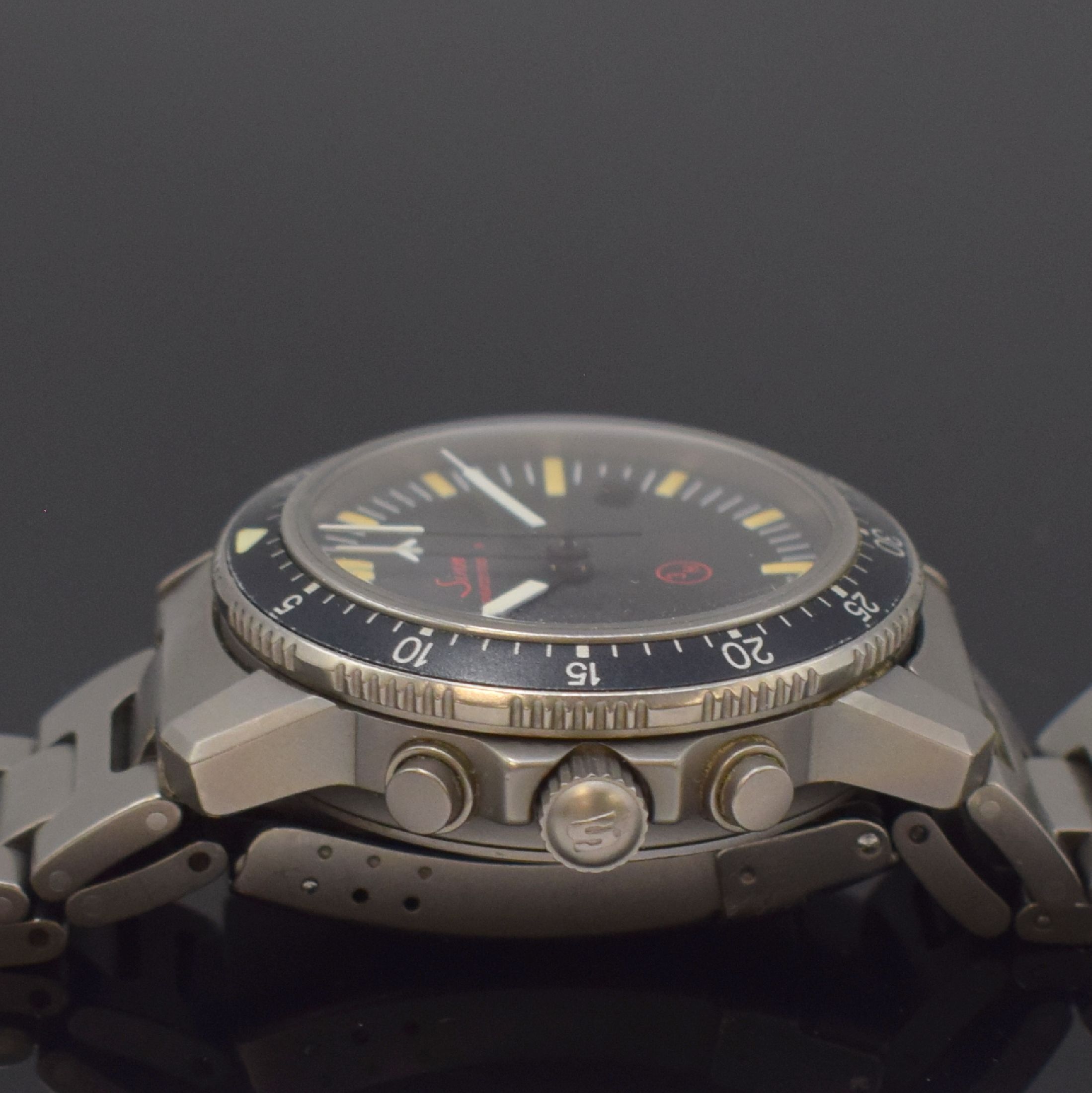 Detail c: SINN EZM 1 Referenz 503.0151 Titan Armbandchronograph, Deutschland um 1997, Automatik, Boden u. Krone verschr., orig. Gliederband m. Faltschl., ...