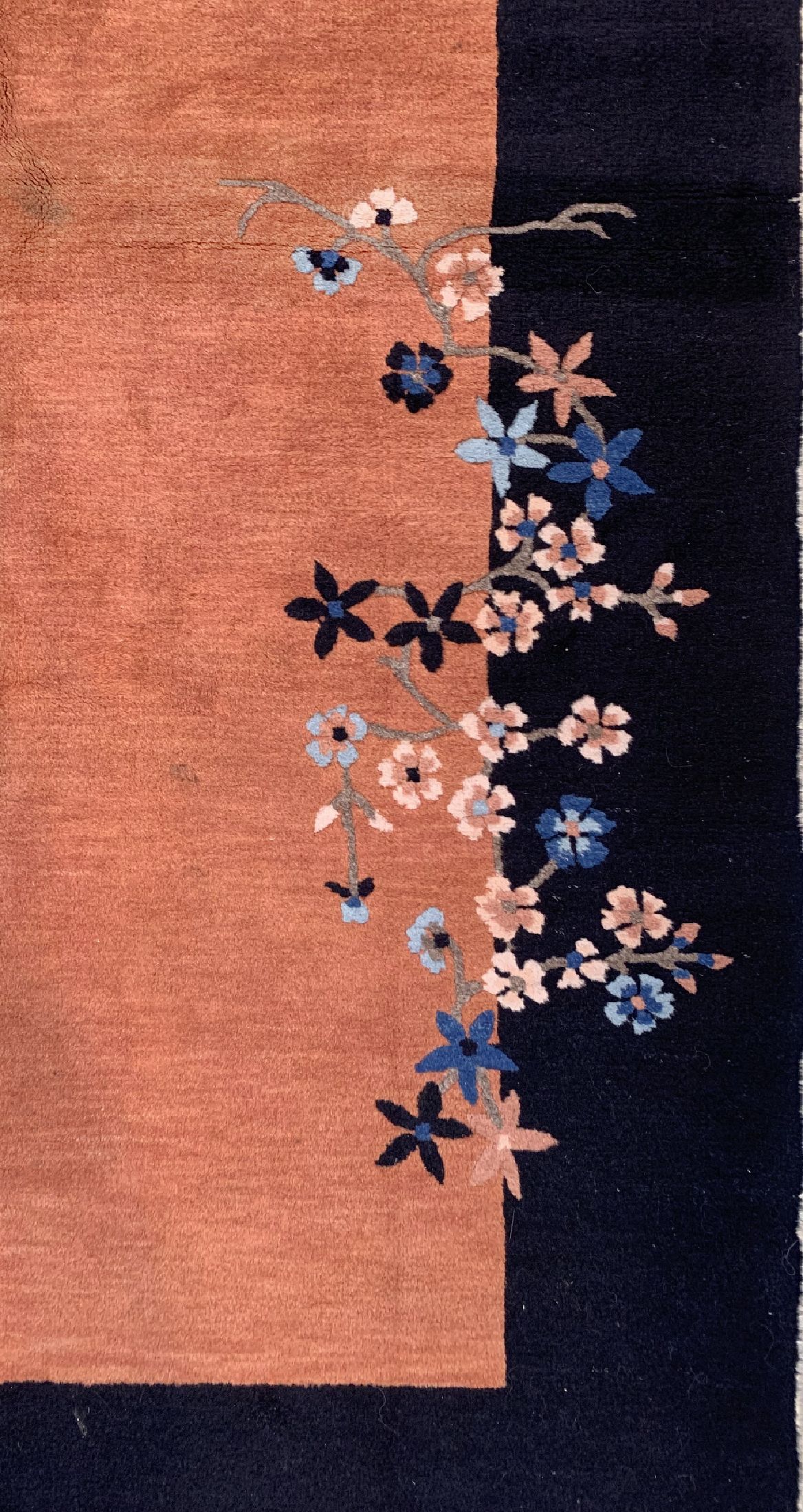 Detail a: Peking alt, China, um 1940, Wolle auf Baumwolle, ca. 265 x 180 cm, EHZ: 2(kleine Flecken)