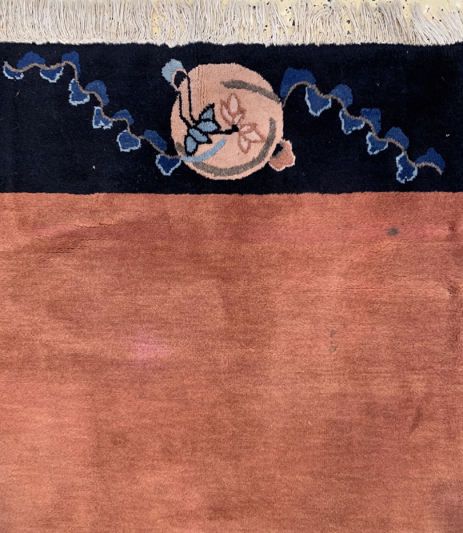 Detail c: Peking alt, China, um 1940, Wolle auf Baumwolle, ca. 265 x 180 cm, EHZ: 2(kleine Flecken)